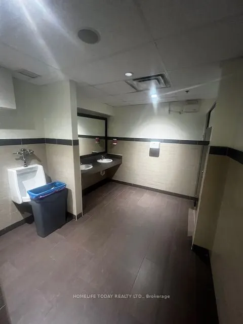 856 Eglinton Avenue E, #A