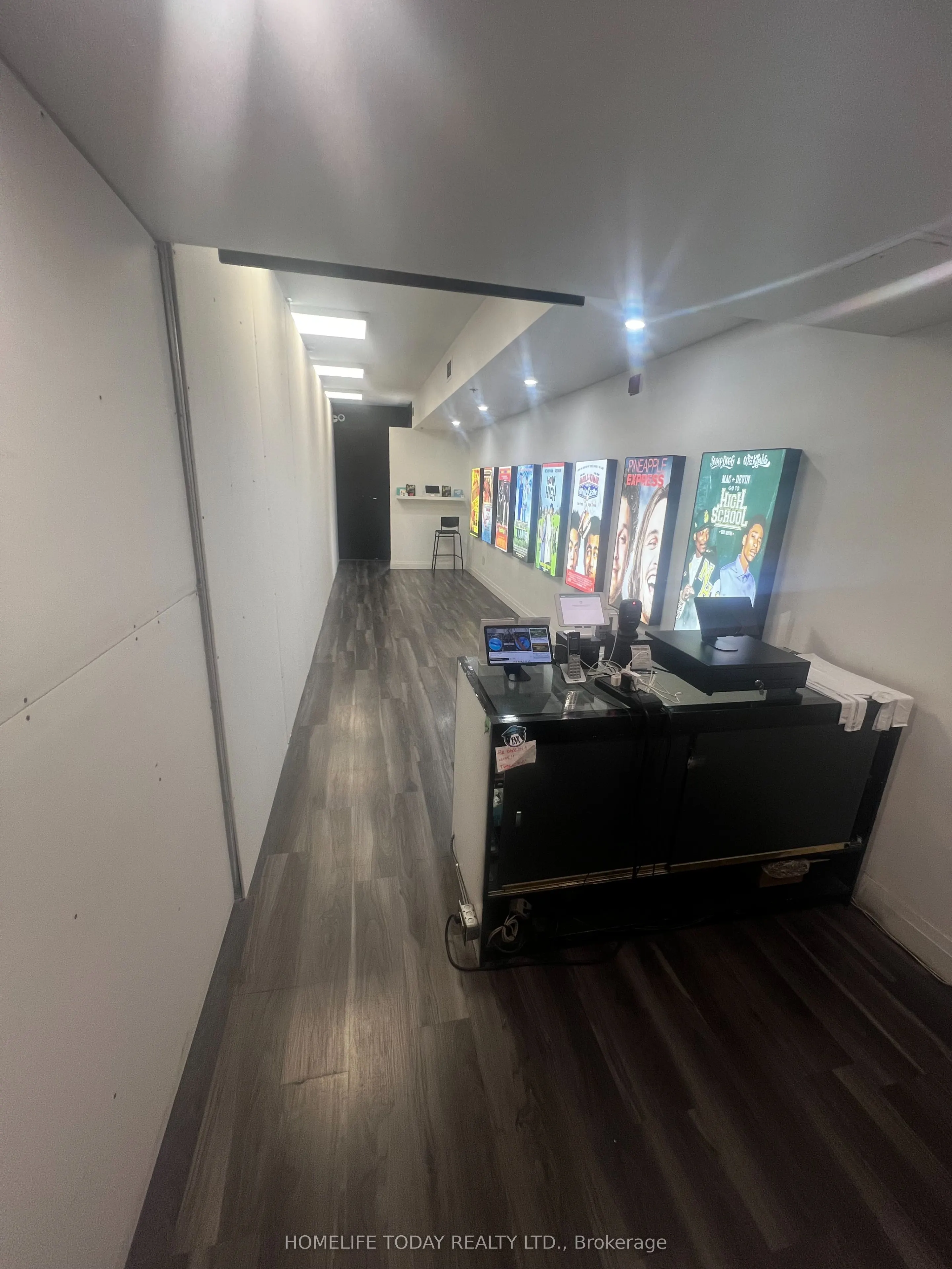 856 Eglinton Avenue E, #A