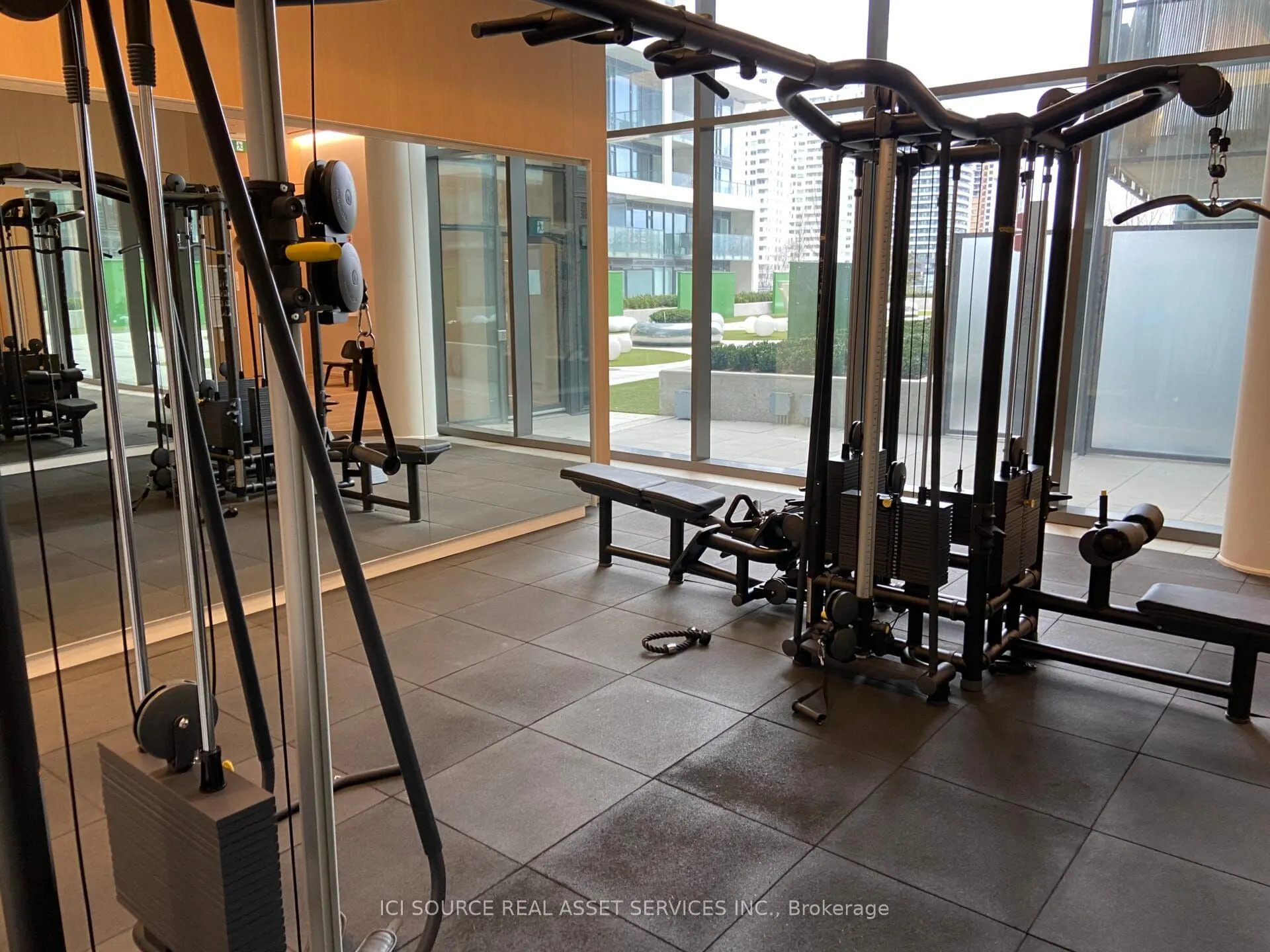 8 Hillsdale Avenue E, #1718