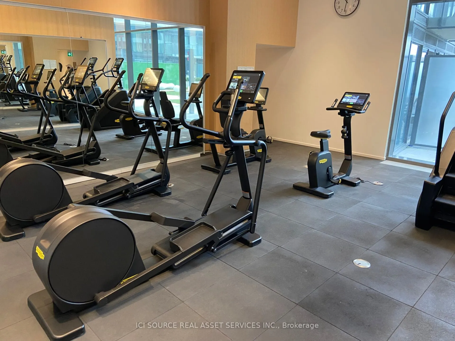8 Hillsdale Avenue E, #1718