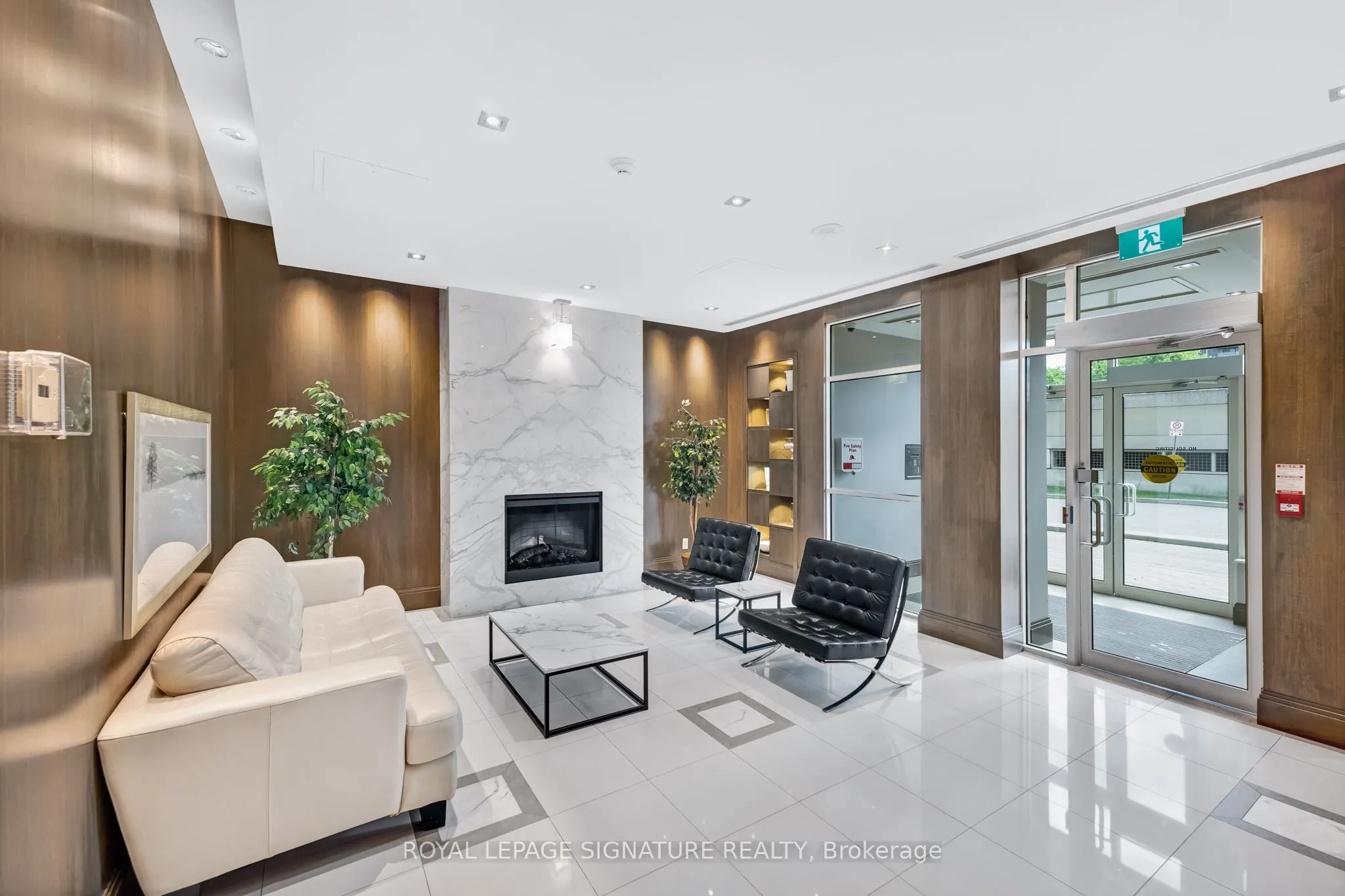 1103 Leslie Street, #403