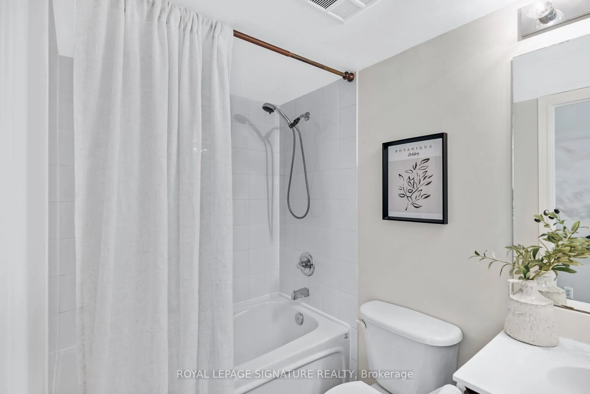 1103 Leslie Street, #403