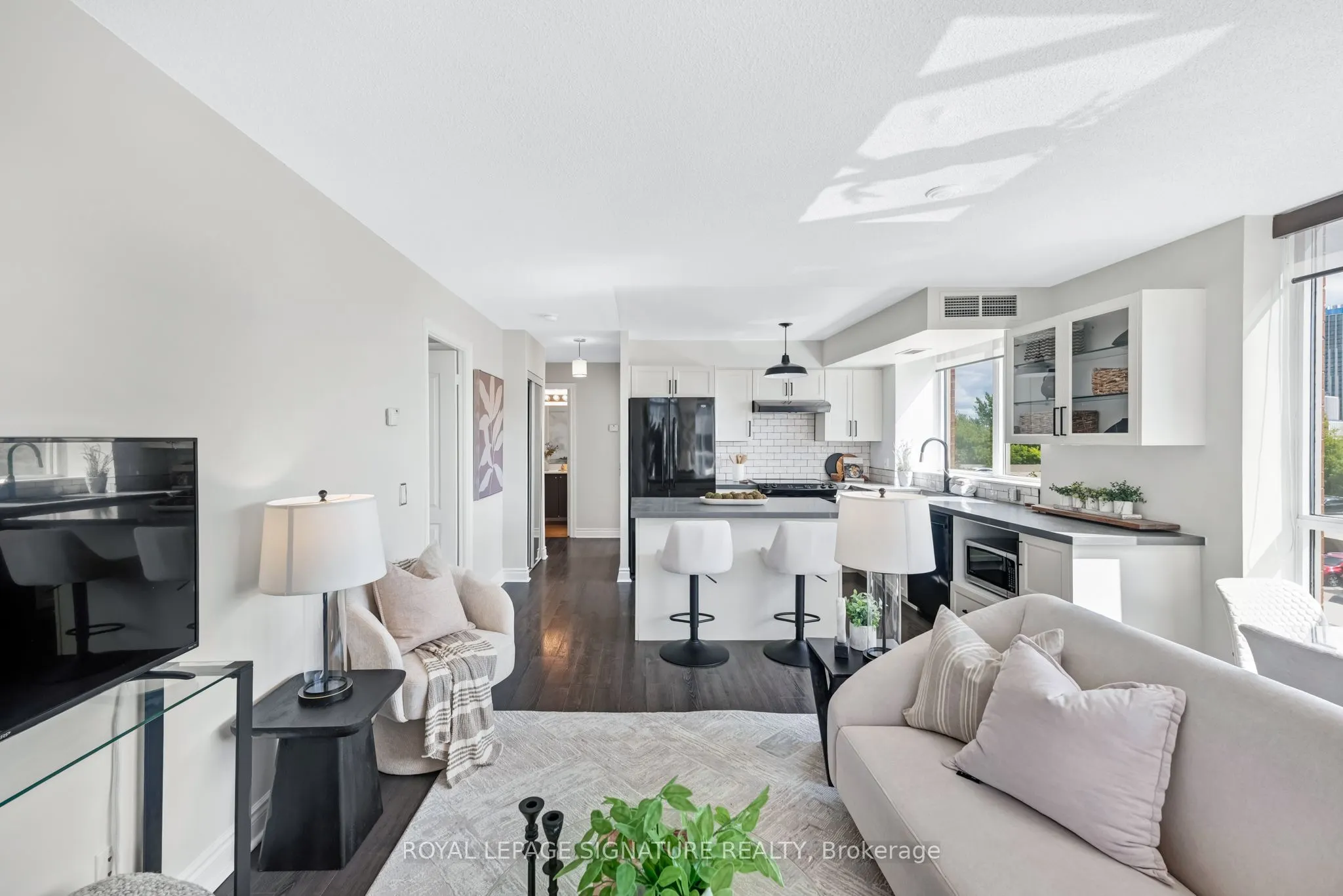 1103 Leslie Street, #403