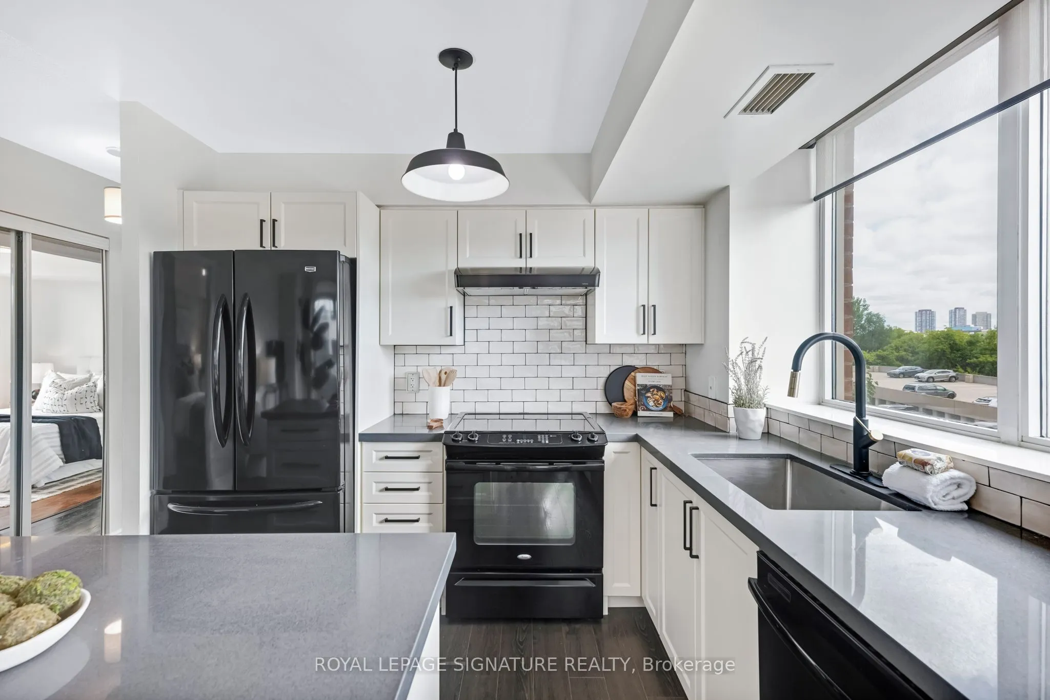 1103 Leslie Street, #403