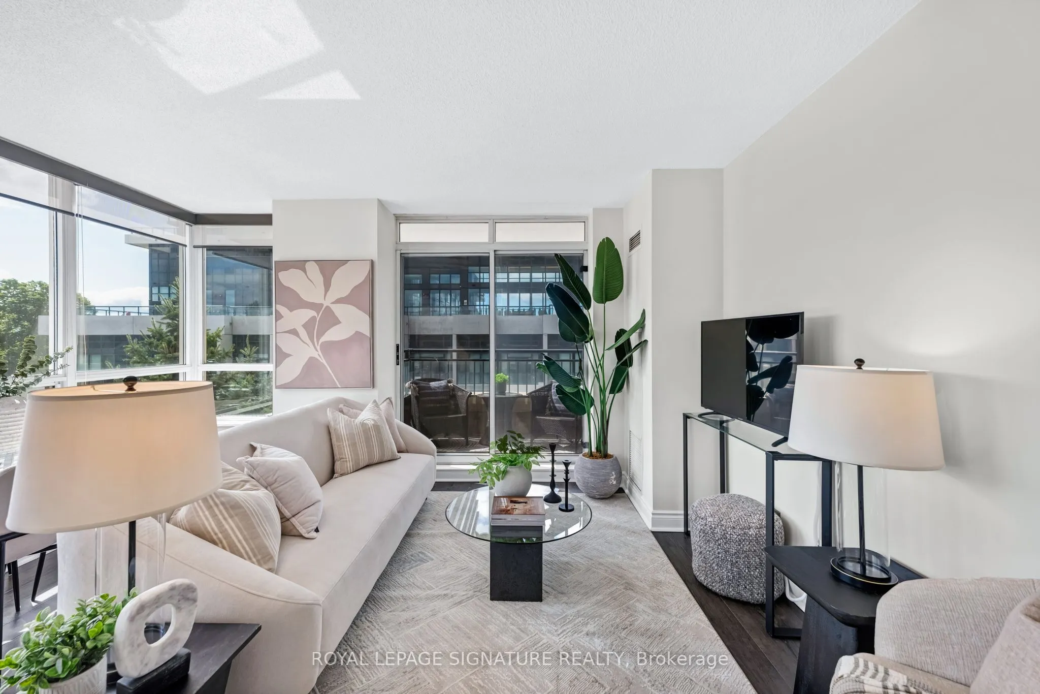1103 Leslie Street, #403