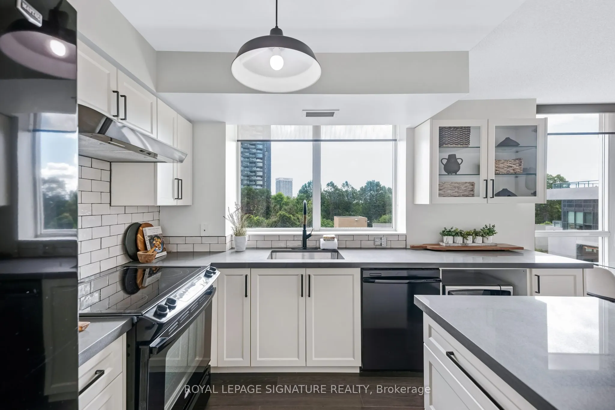 1103 Leslie Street, #403