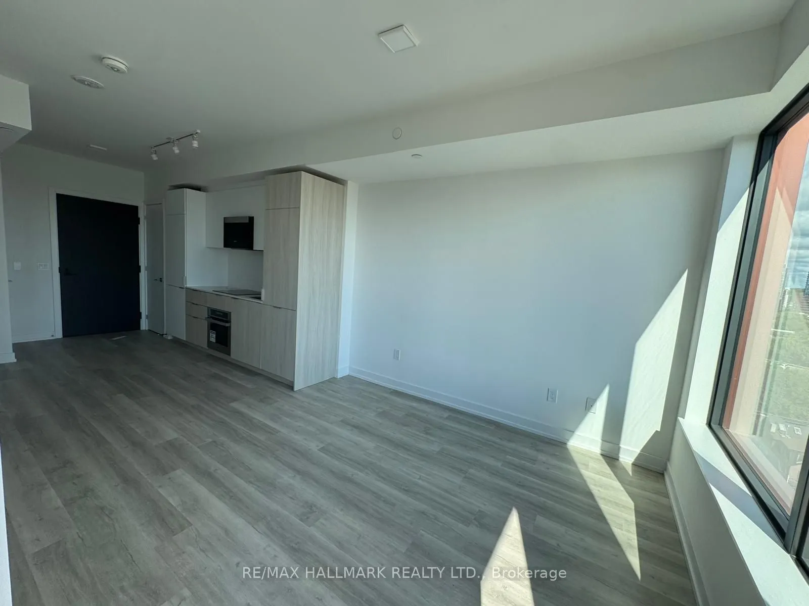 28 Eastern Avenue, #PH04