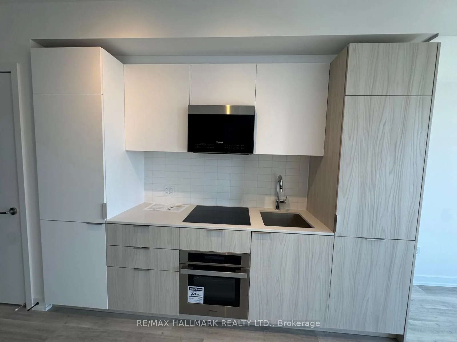 28 Eastern Avenue, #PH04