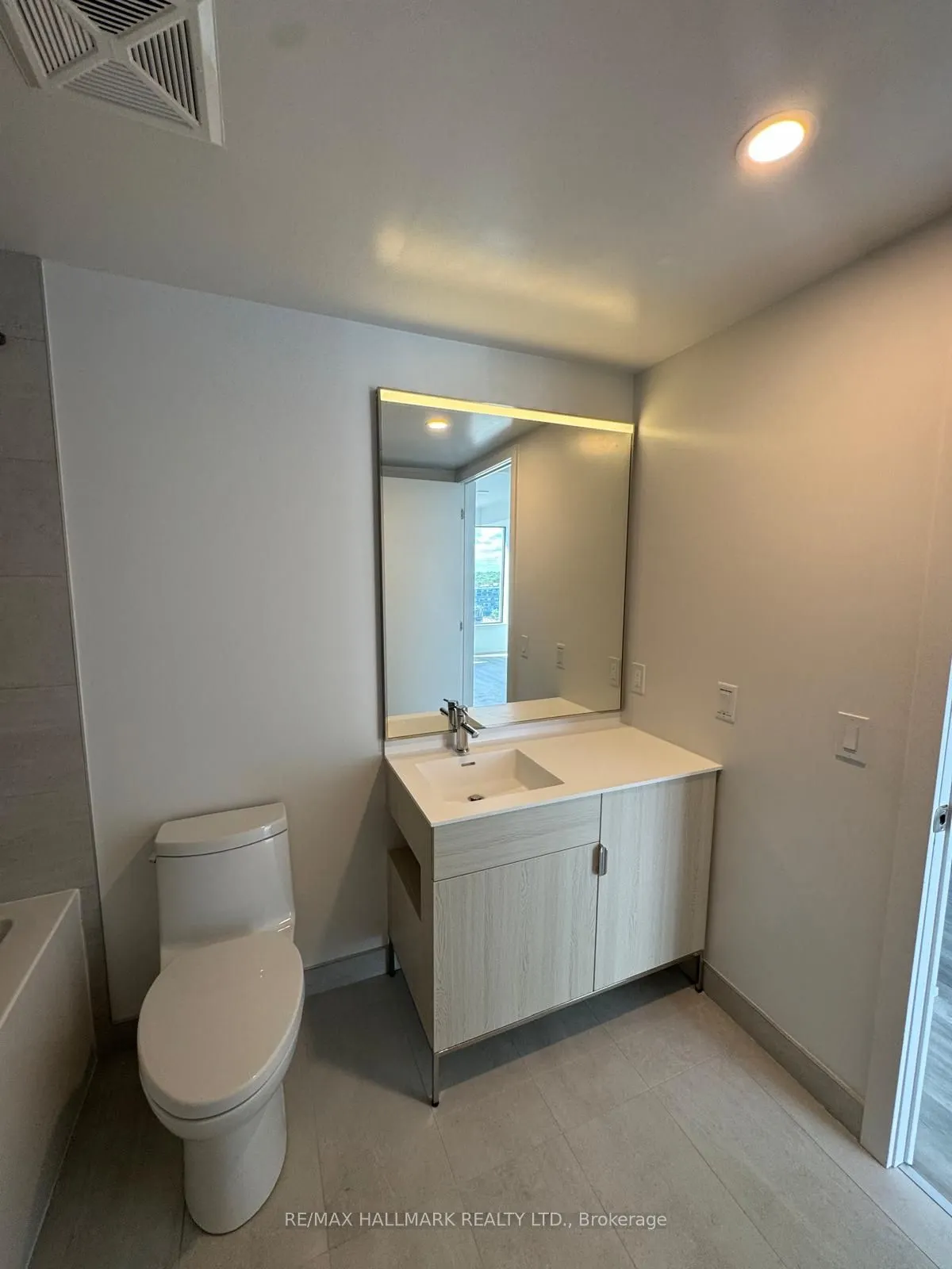 28 Eastern Avenue, #PH04