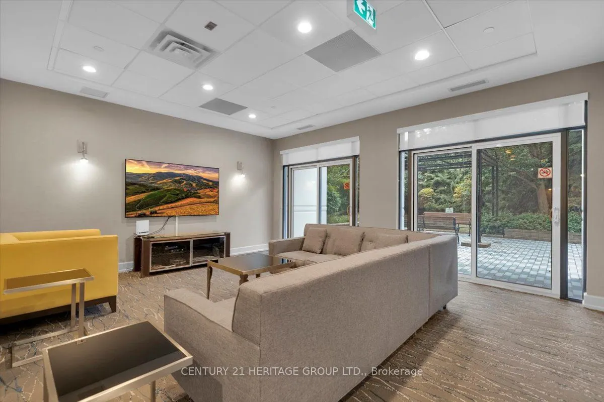 650 Sheppard Avenue E, #219