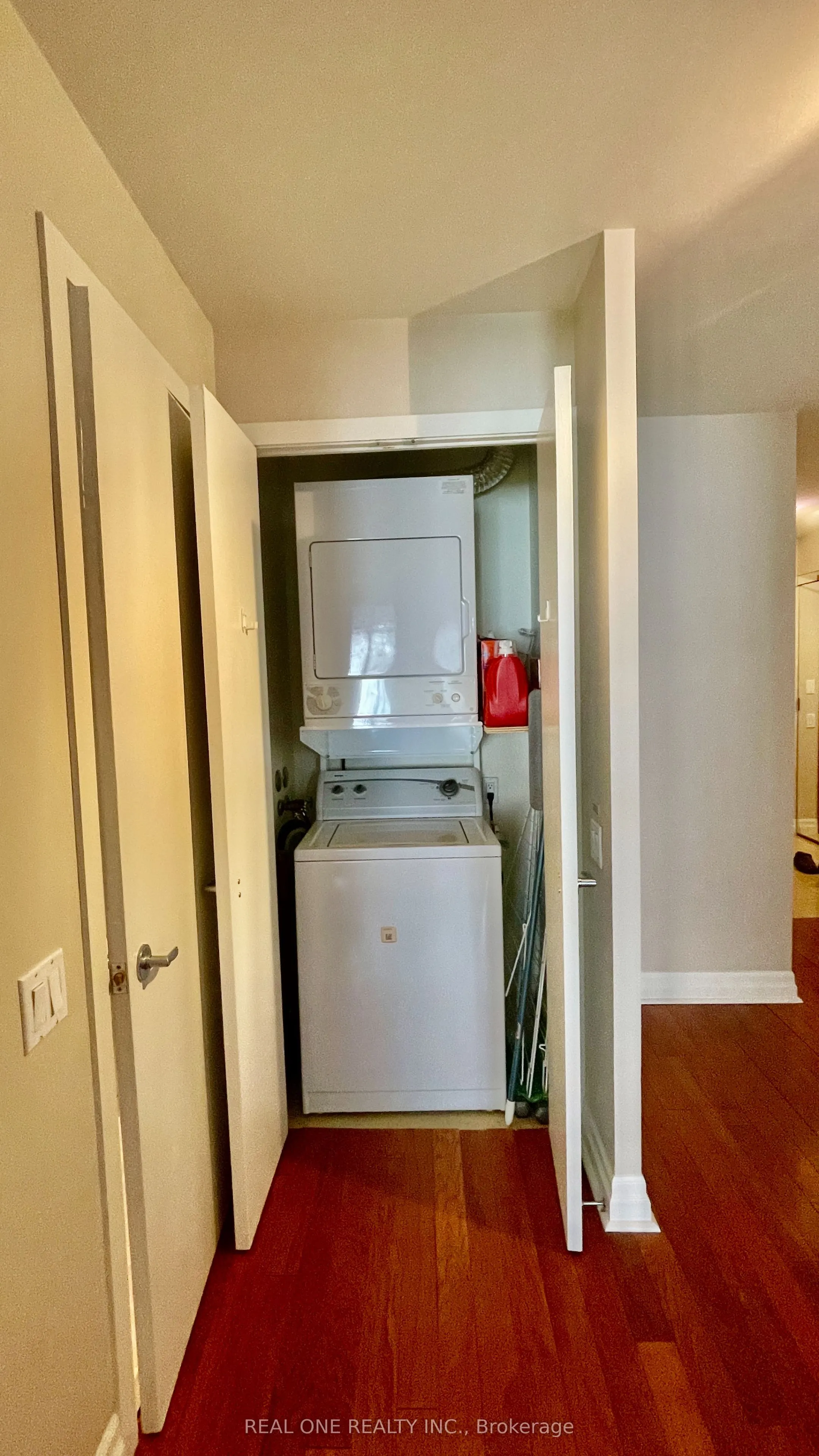 500 Queens Quay W, #105W