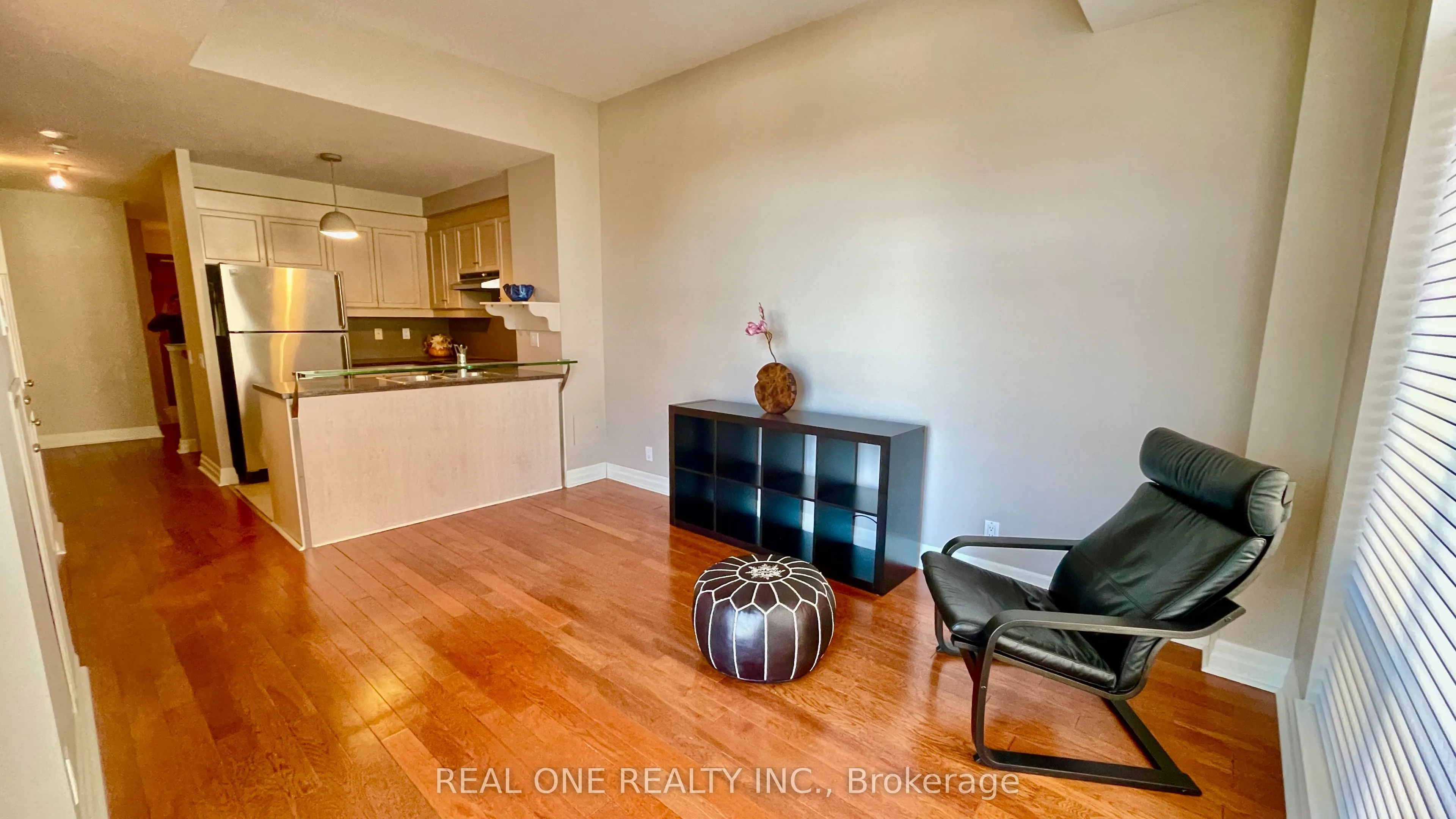 500 Queens Quay W, #105W