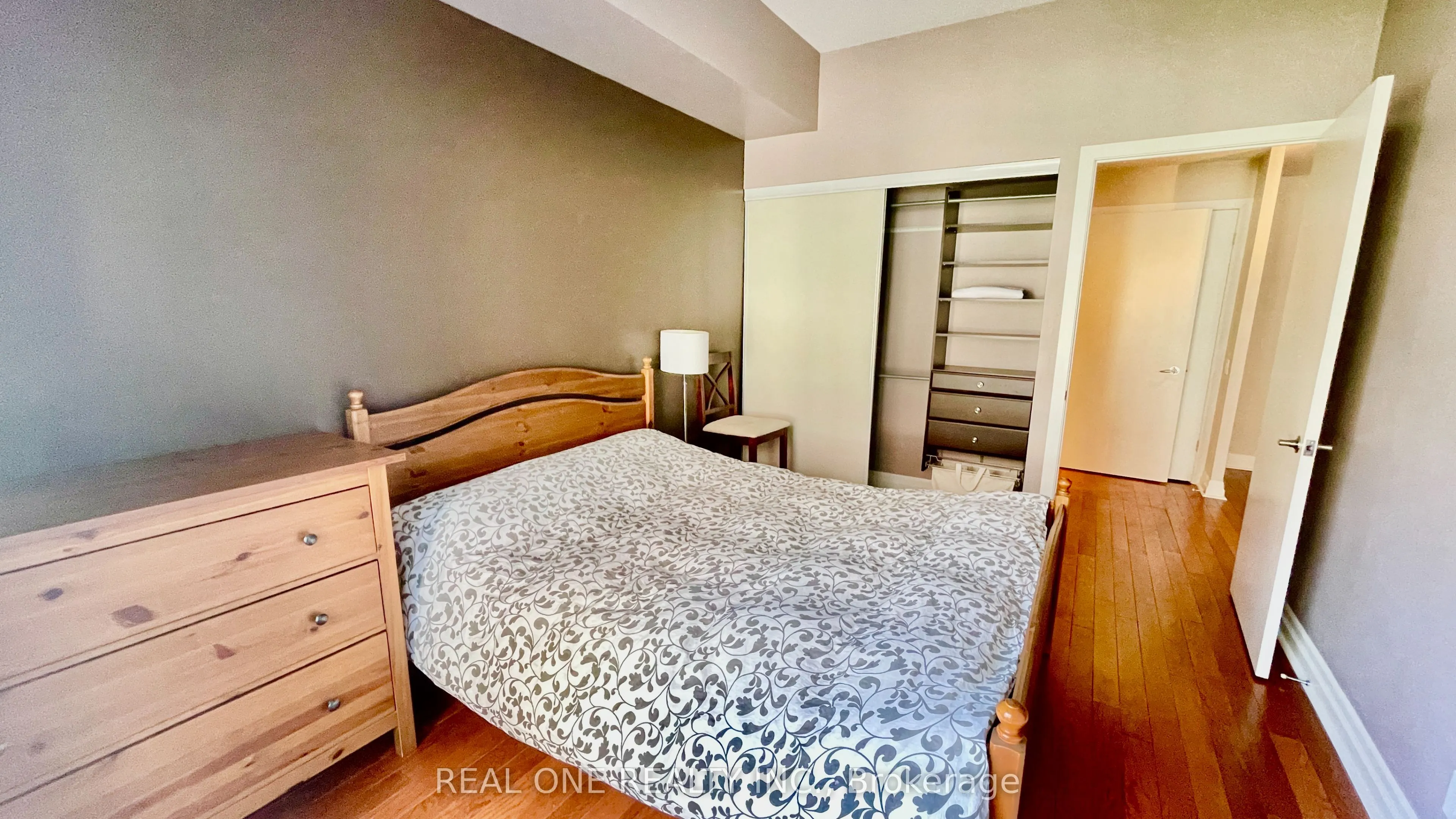 500 Queens Quay W, #105W