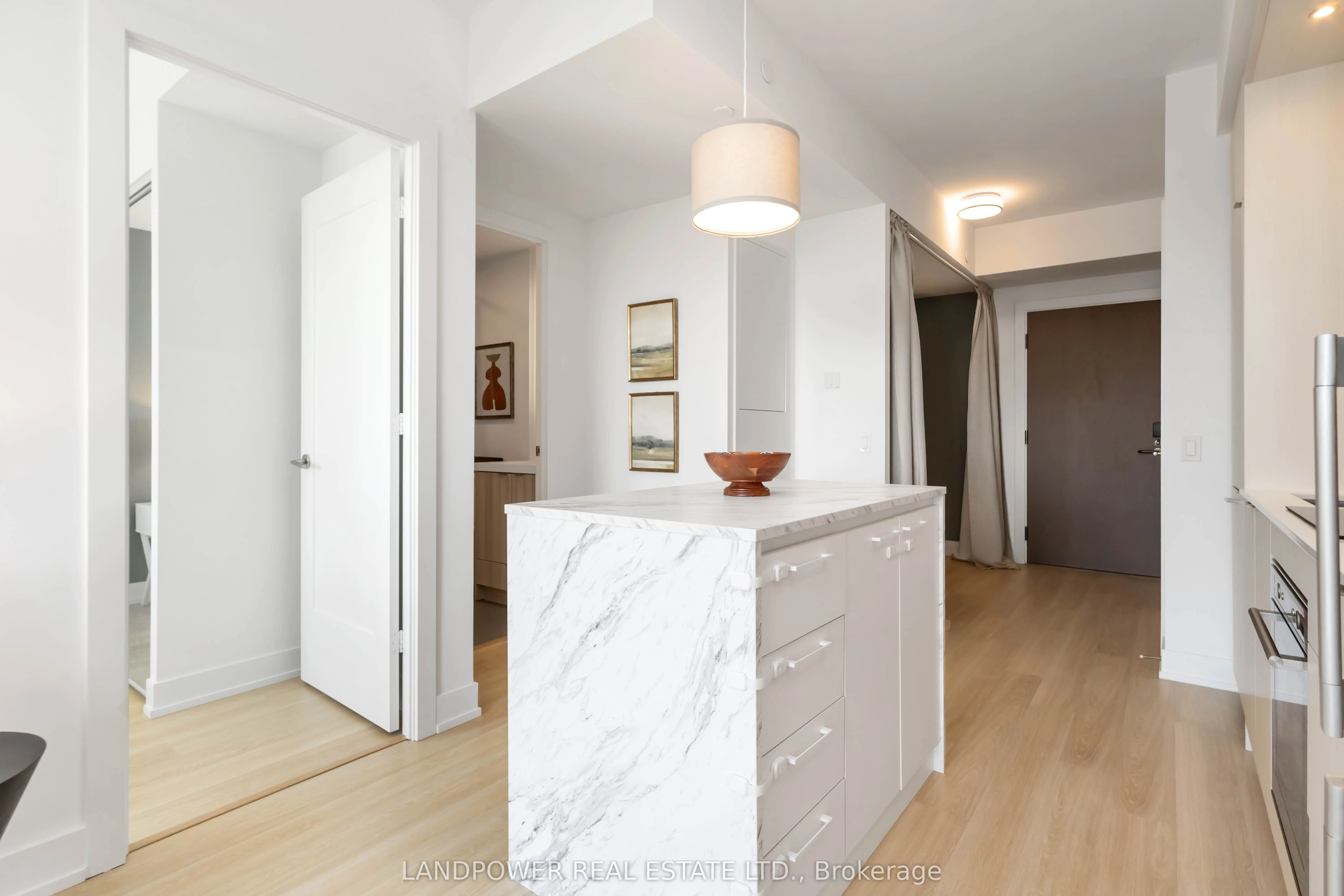 30 Inn On The Park Drive, #4311