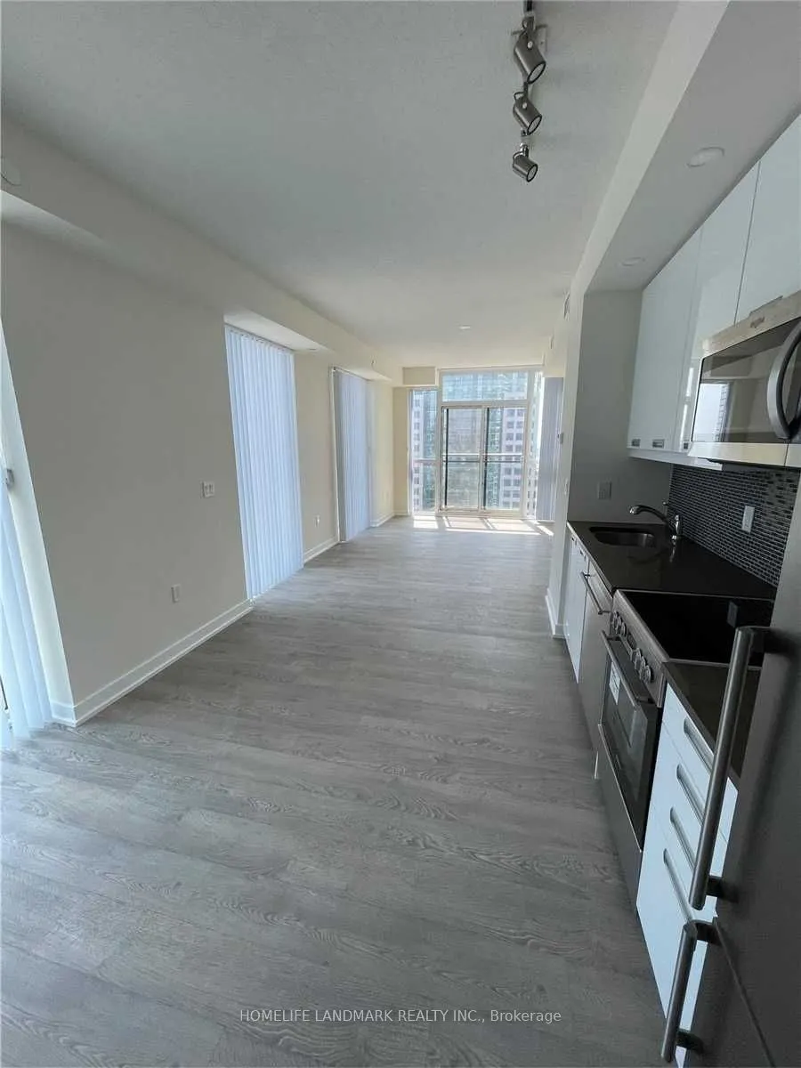 99 John Street, #2701