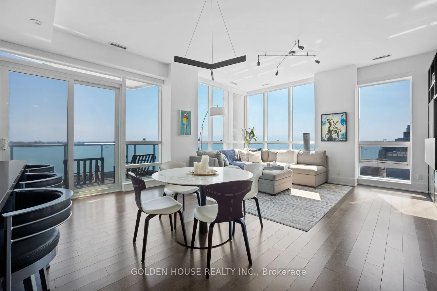 55 Merchants' Wharf, #1023