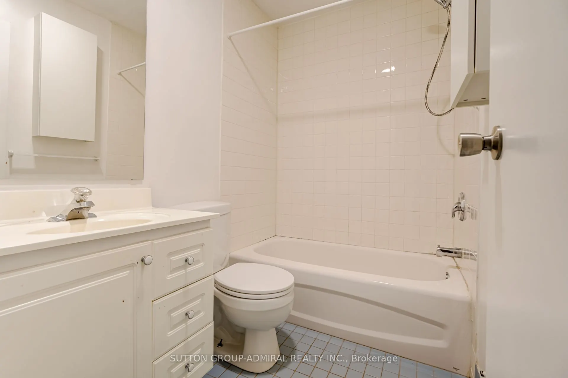 33 Maitland Street, #303