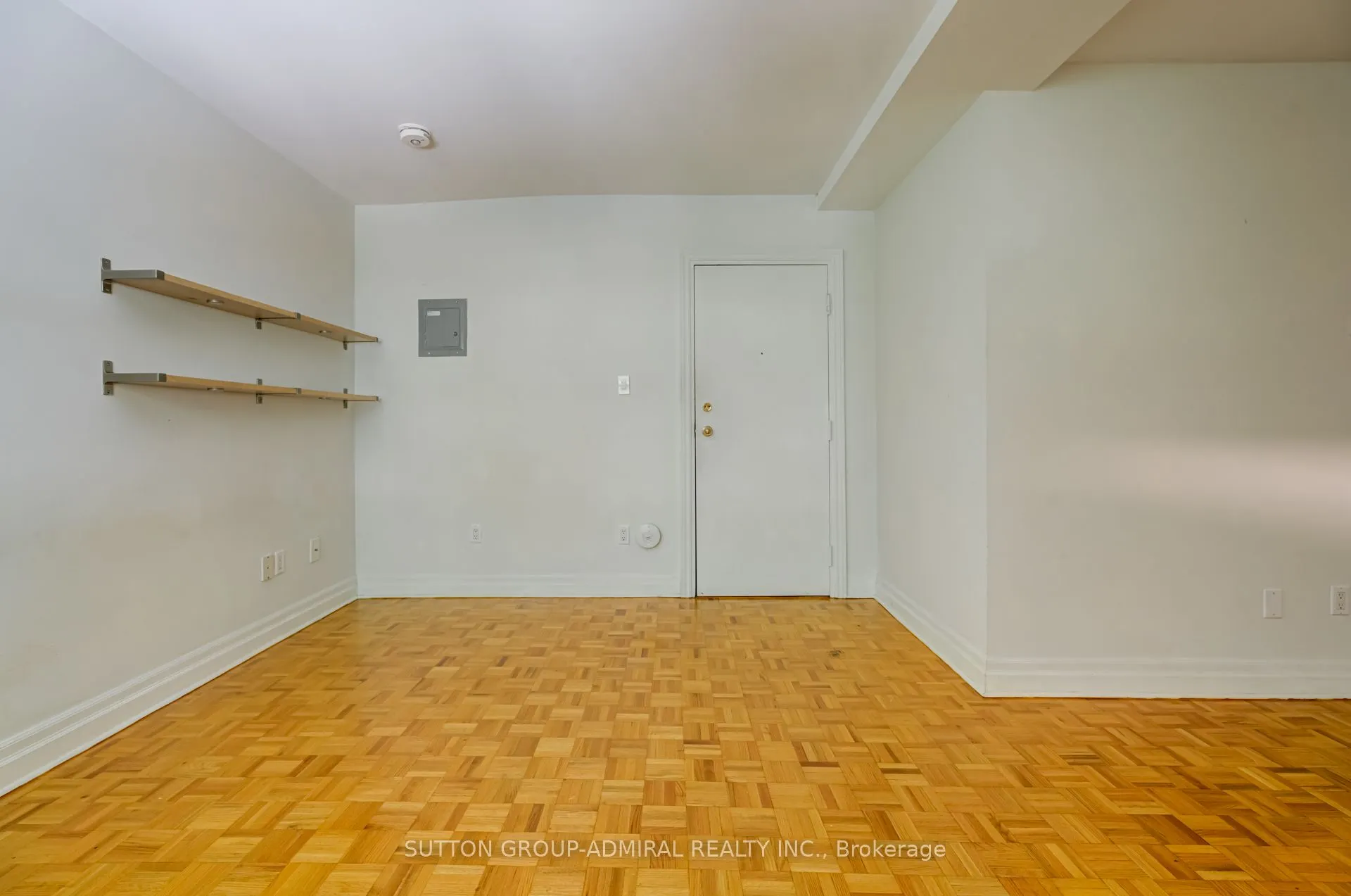 33 Maitland Street, #303
