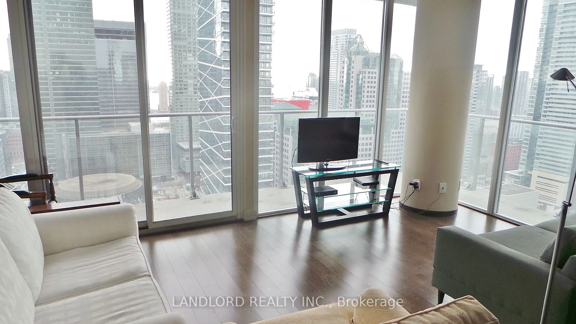 126 Simcoe Street, #3003