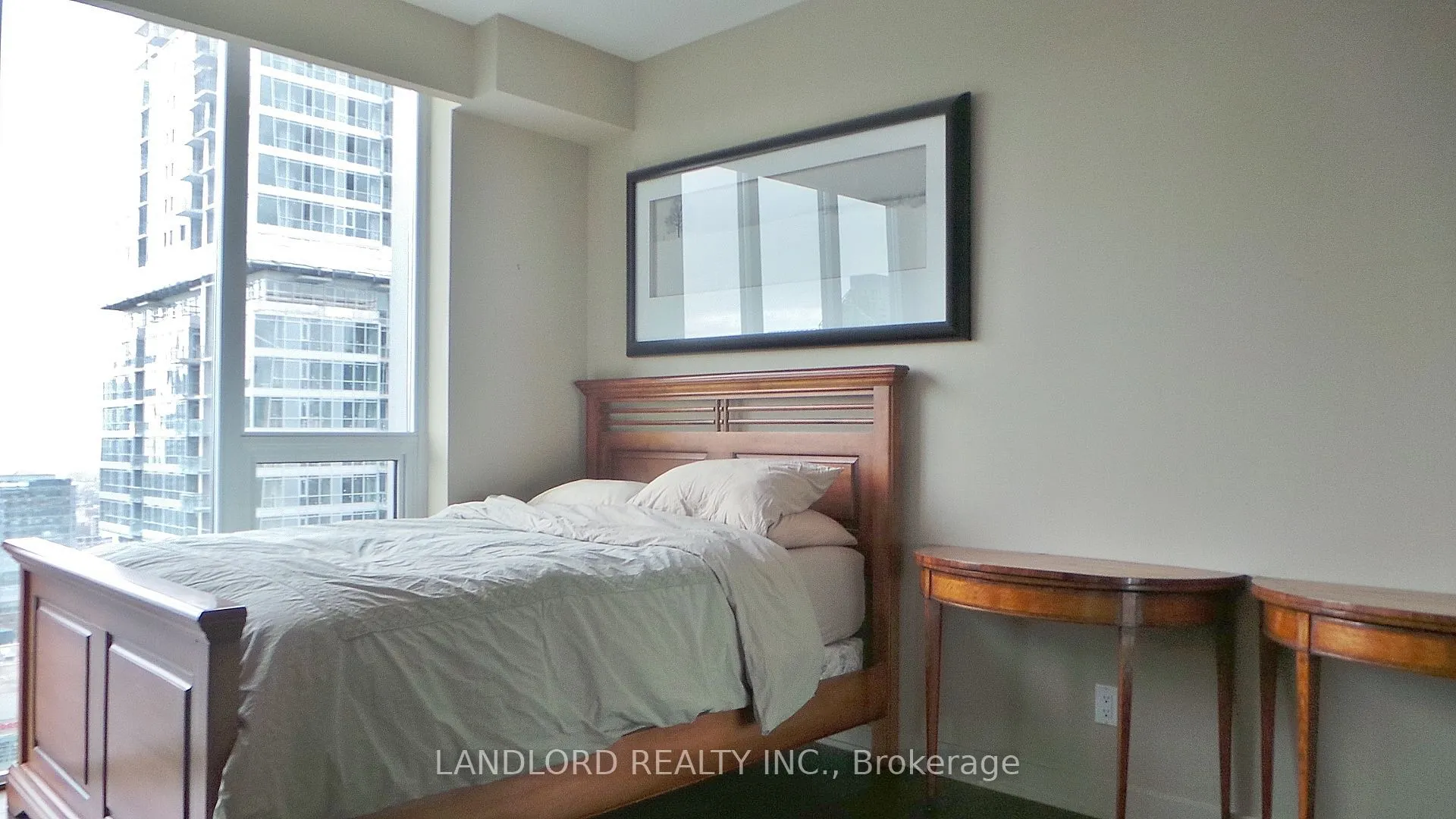 126 Simcoe Street, #3003