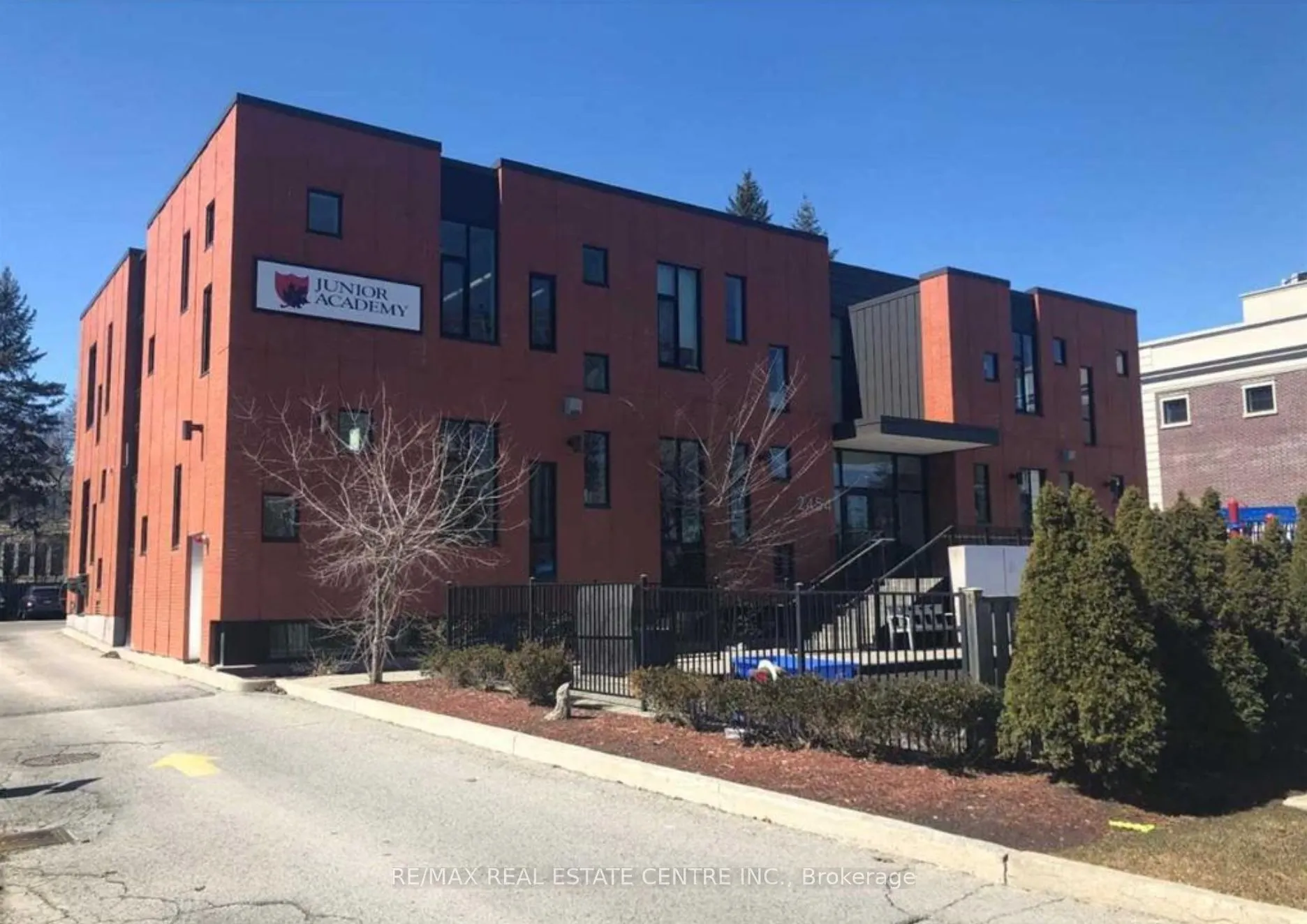 2454 Bayview Avenue, #208