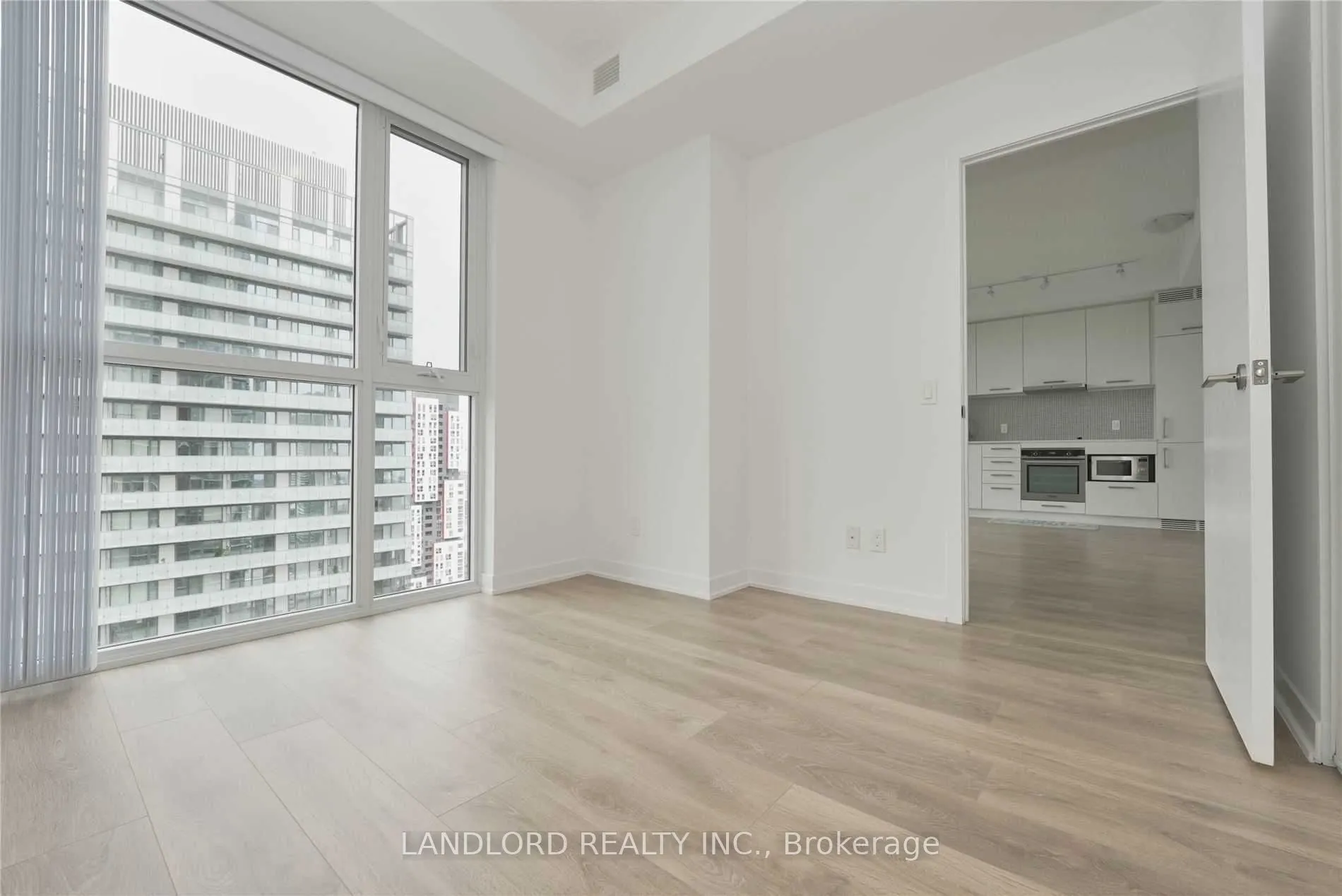 87 Peter Street, #3507