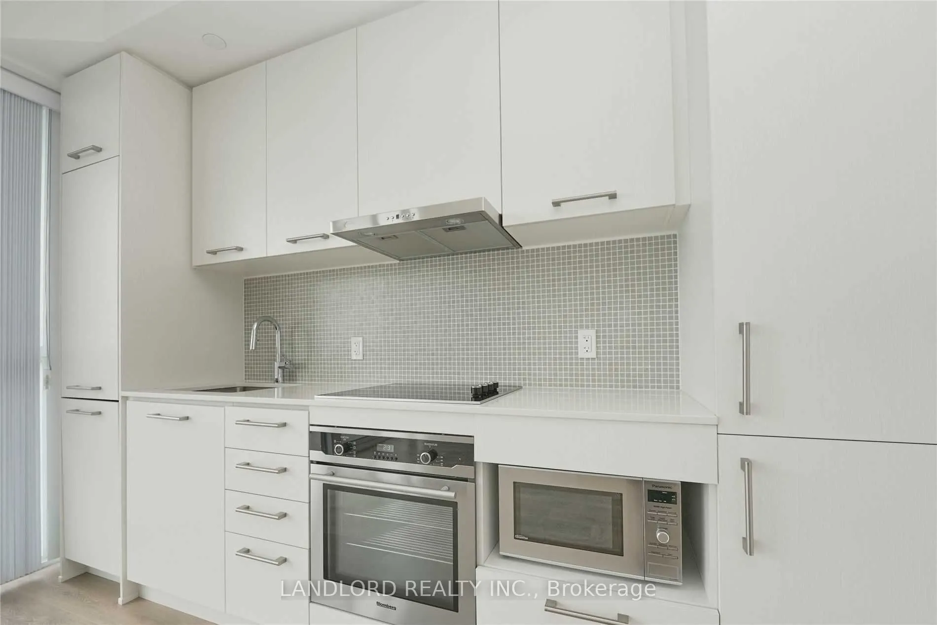 87 Peter Street, #3507