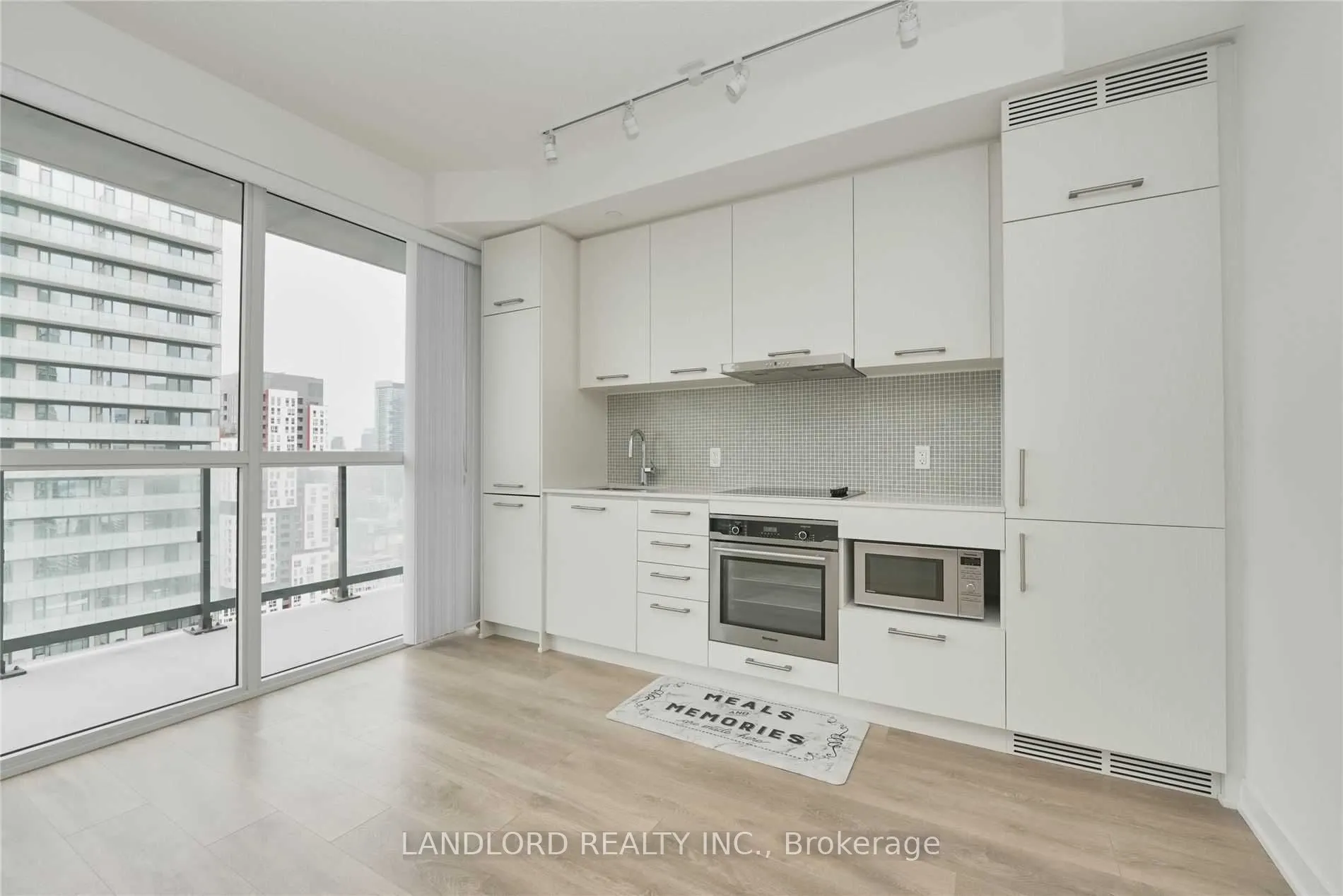 87 Peter Street, #3507