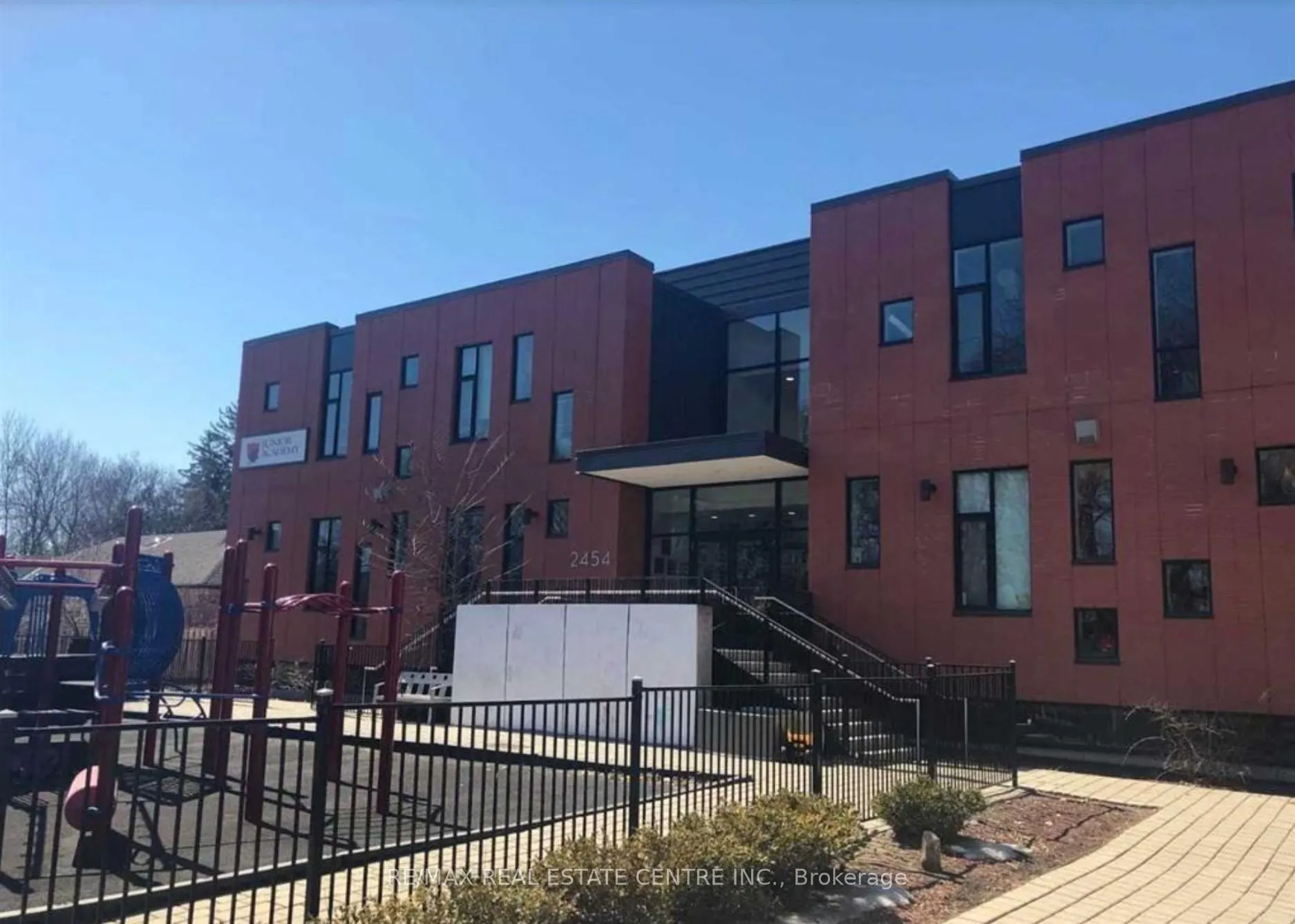 2454 Bayview Avenue, #114
