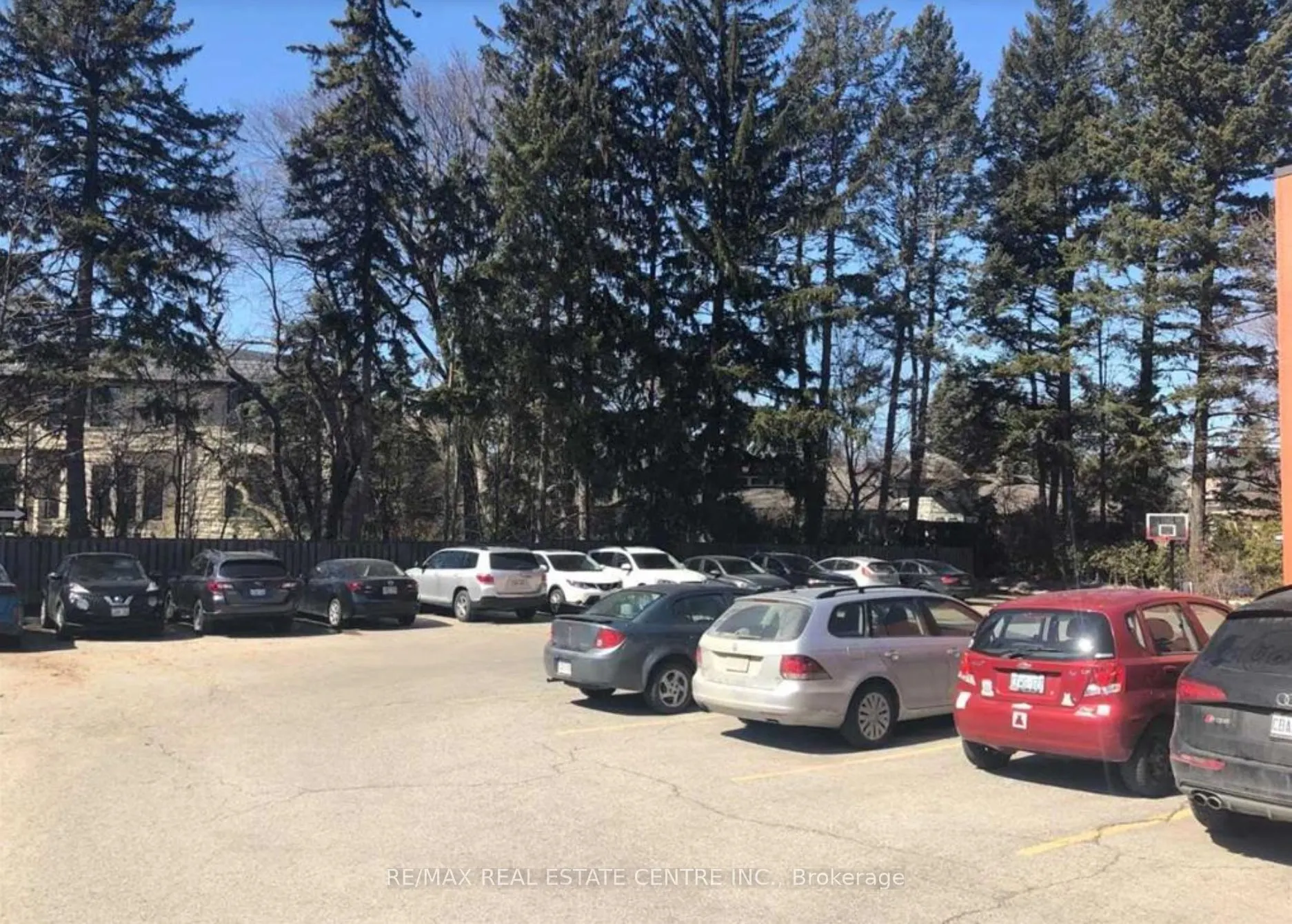 2454 Bayview Avenue, #114