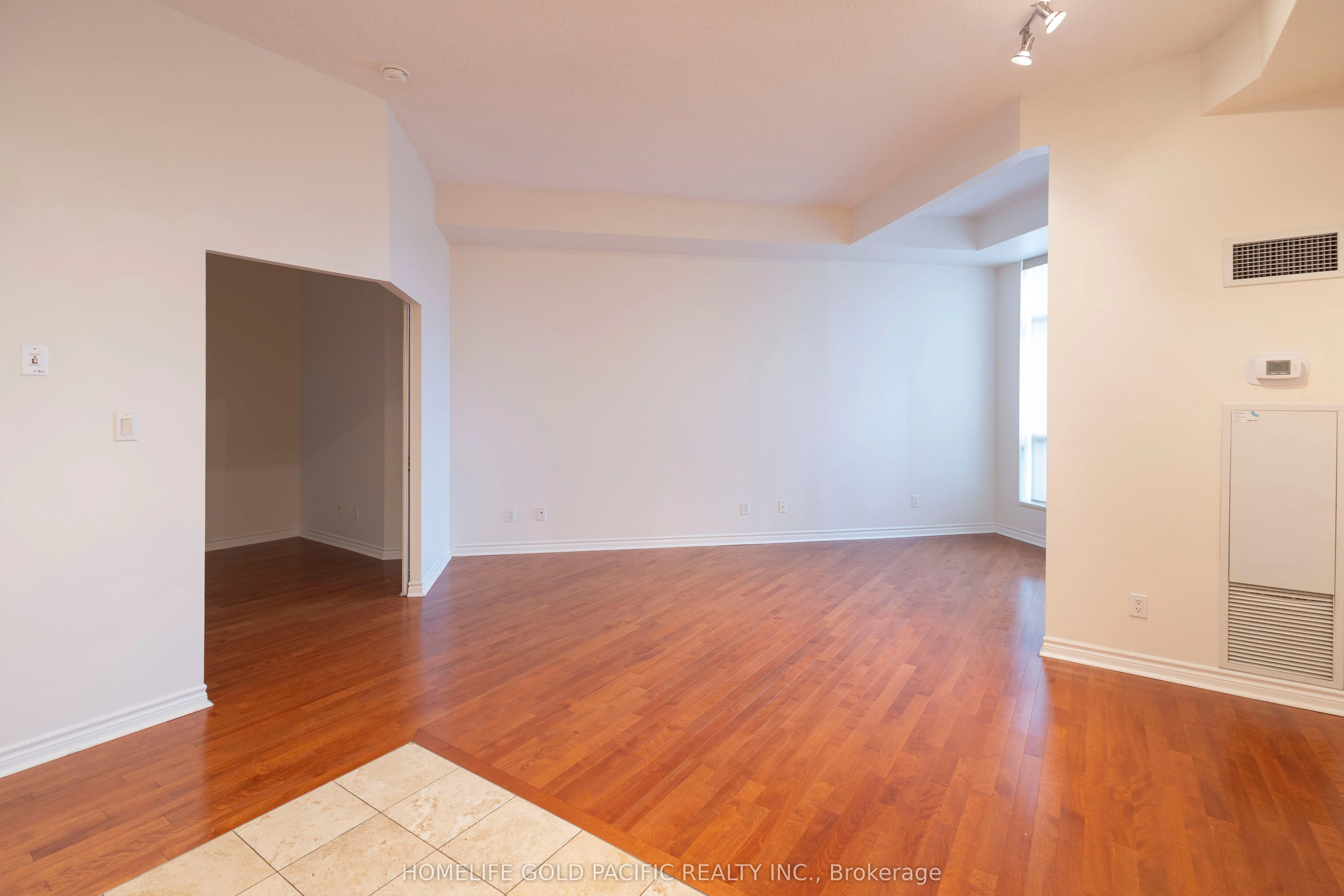 410 Queens Quay W, #301