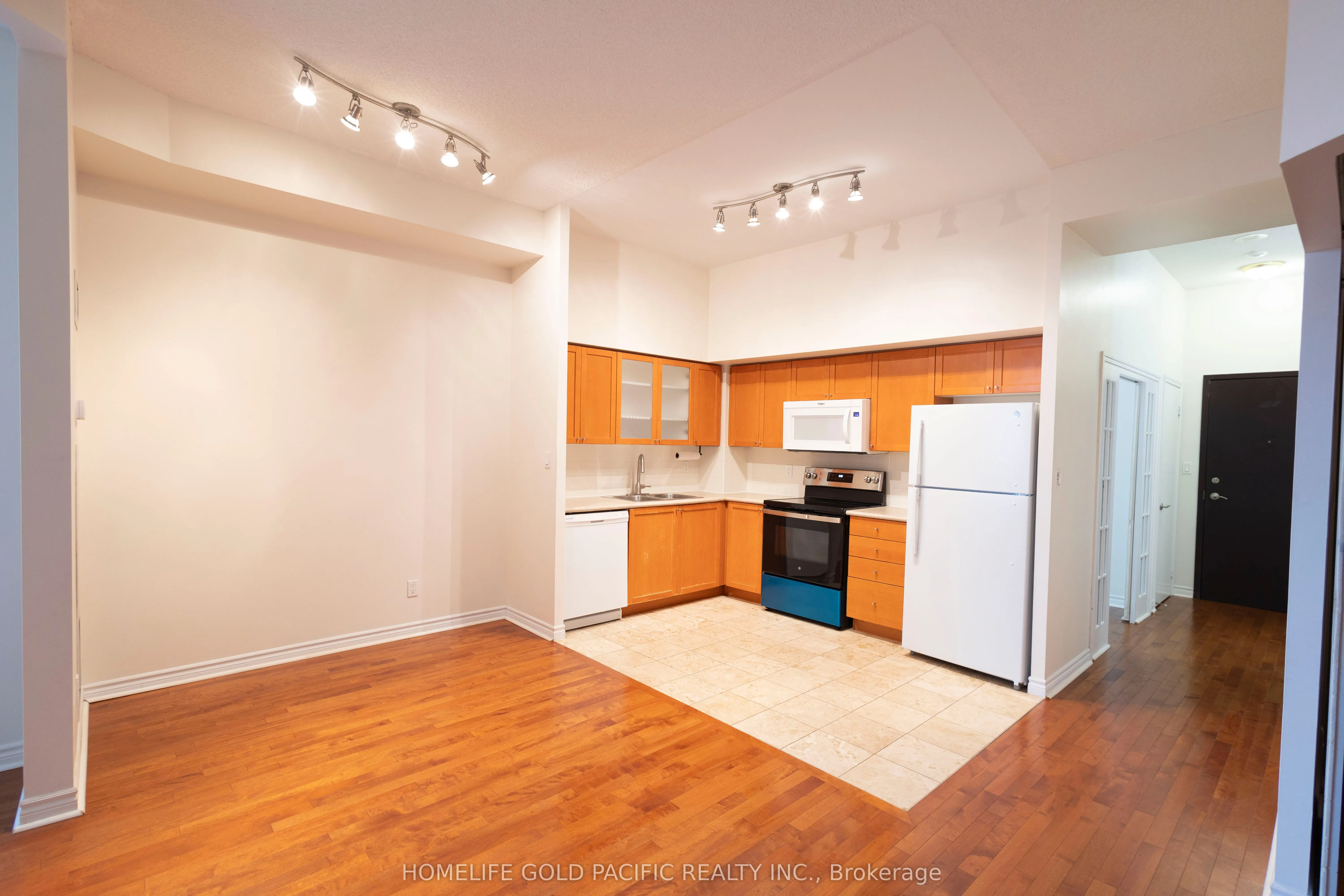 410 Queens Quay W, #301