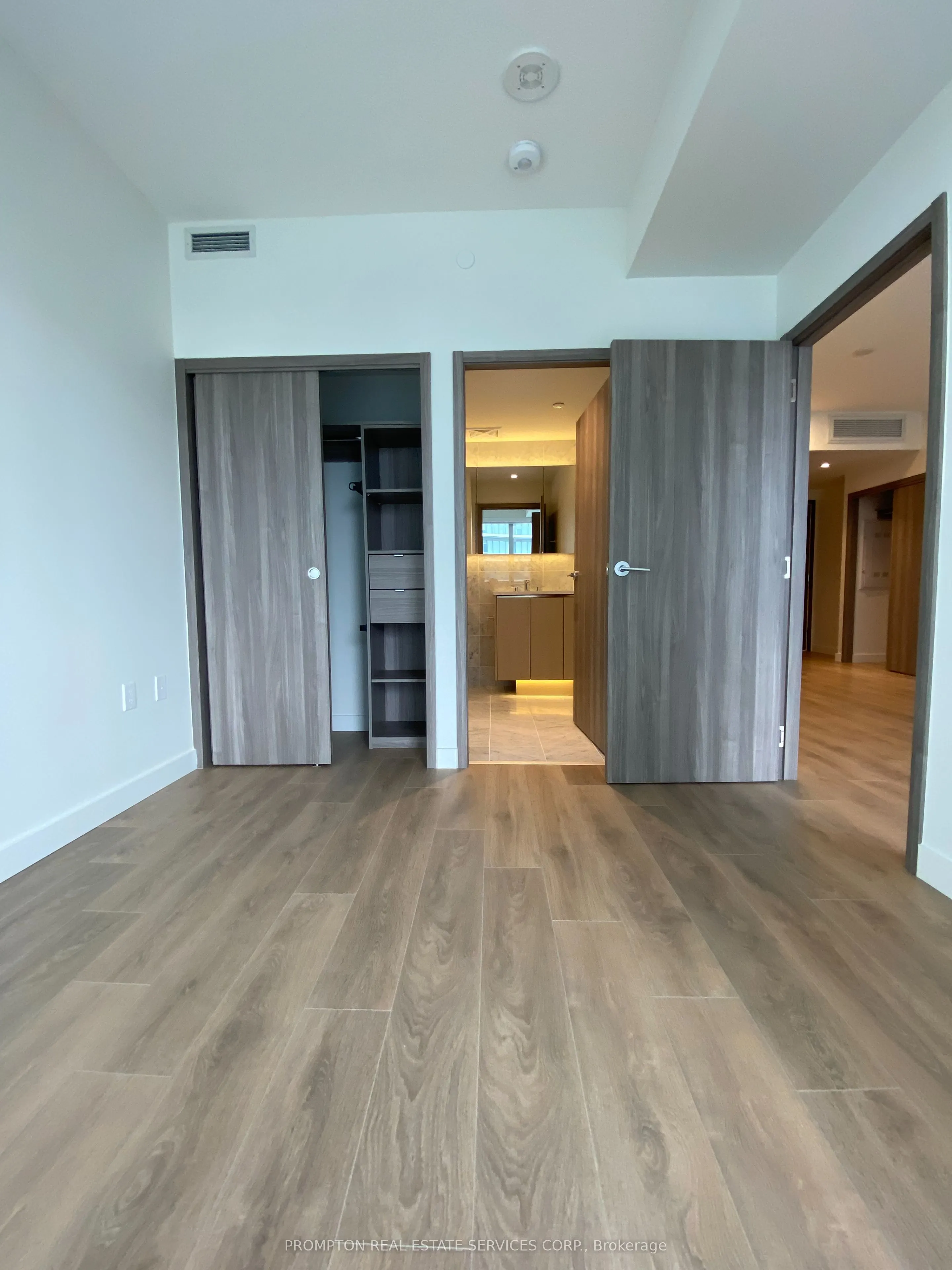 95 Mcmahon Drive, #2805