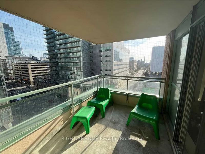 887 Bay St Street, #806
