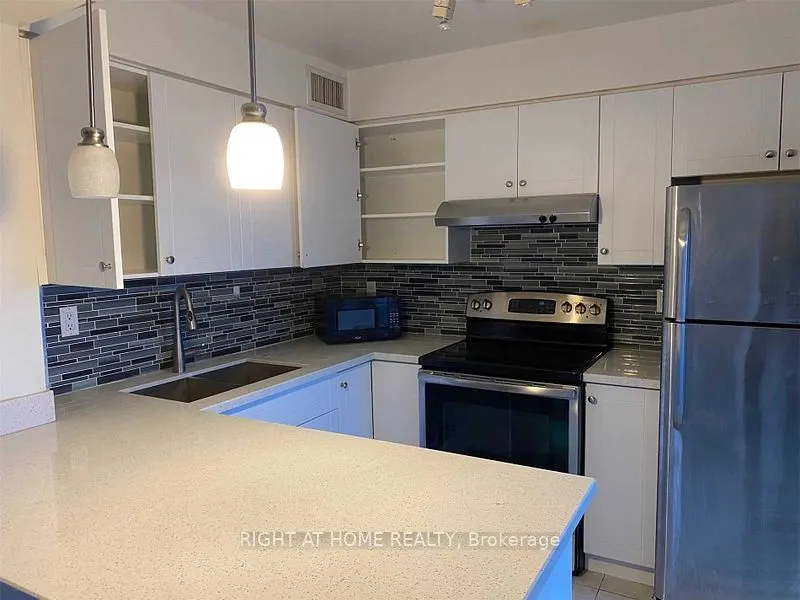 887 Bay St Street, #806