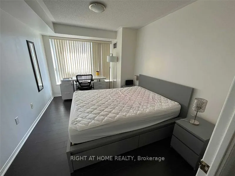 887 Bay St Street, #806