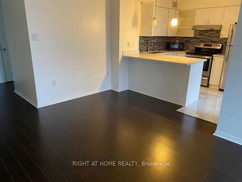 887 Bay St Street, #806