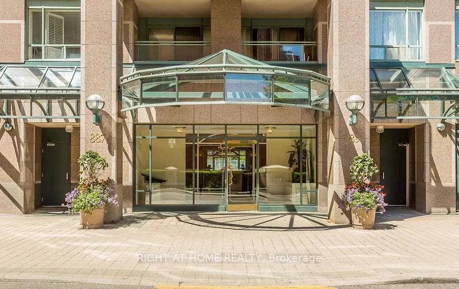 887 Bay St Street, #806