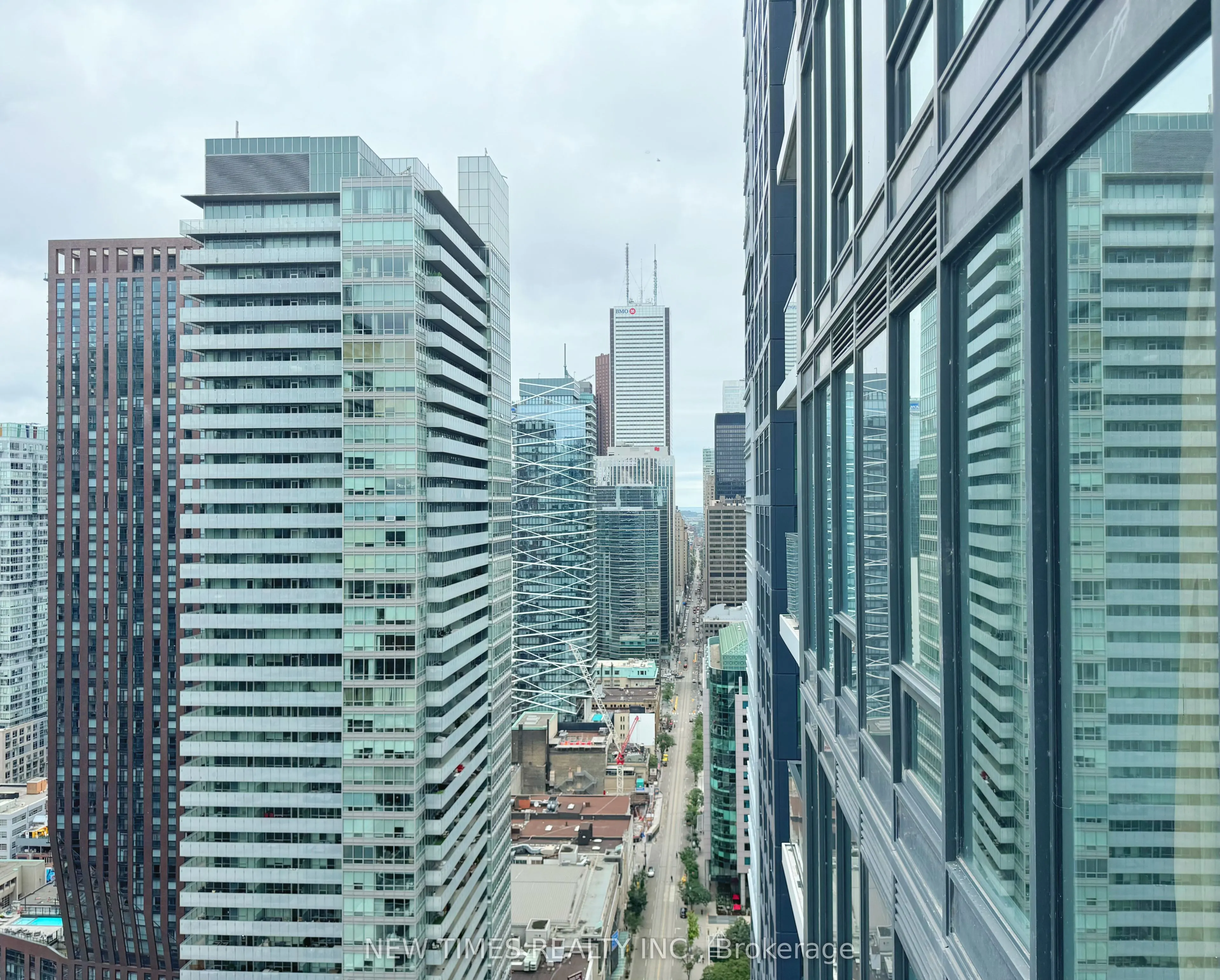 125 Blue Jays Way, #4007