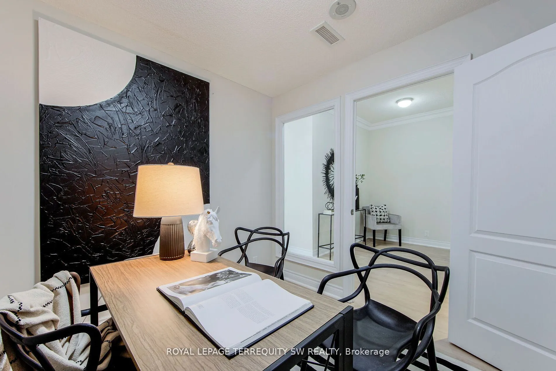 2 Clairtrell Road, #208