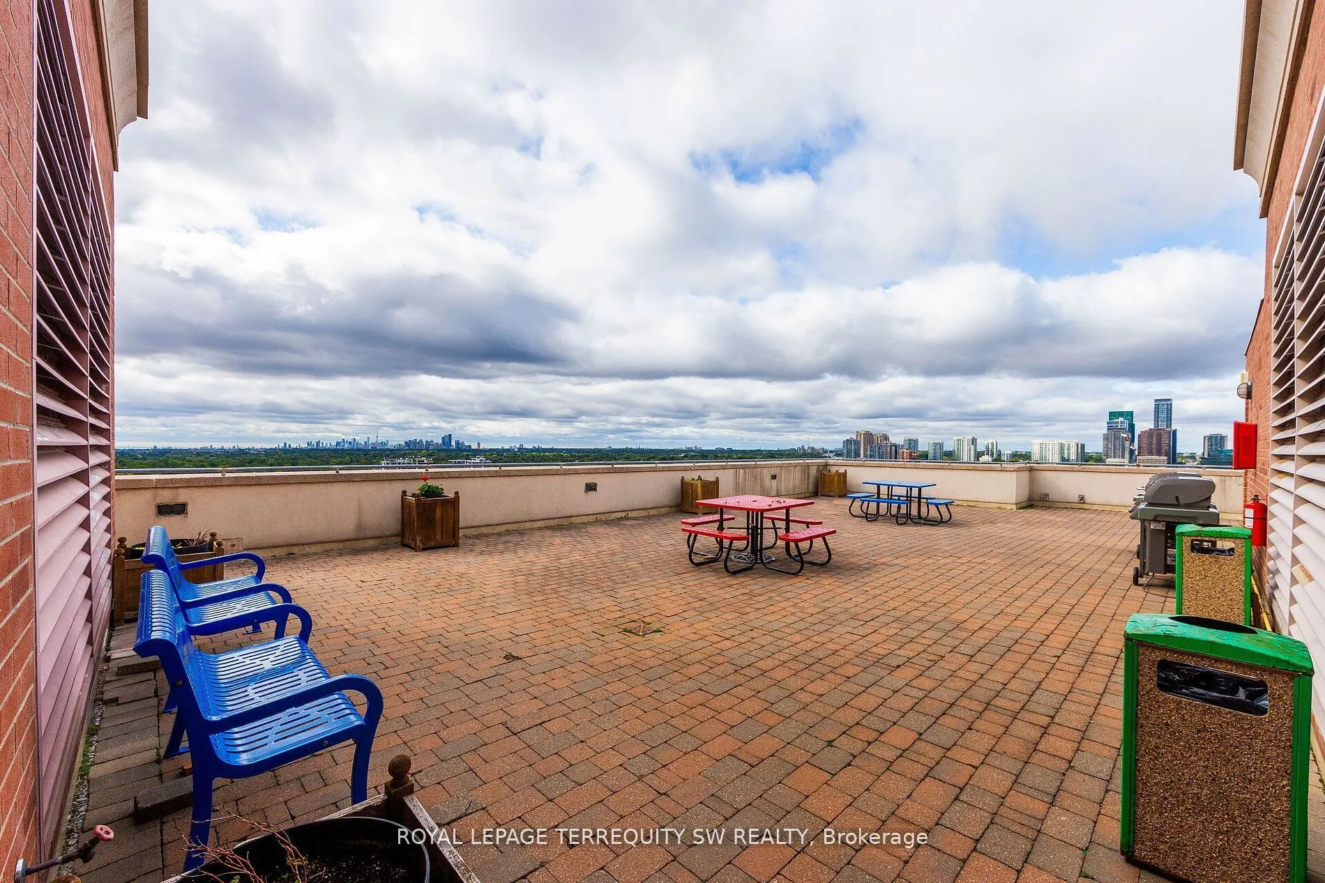 2 Clairtrell Road, #208