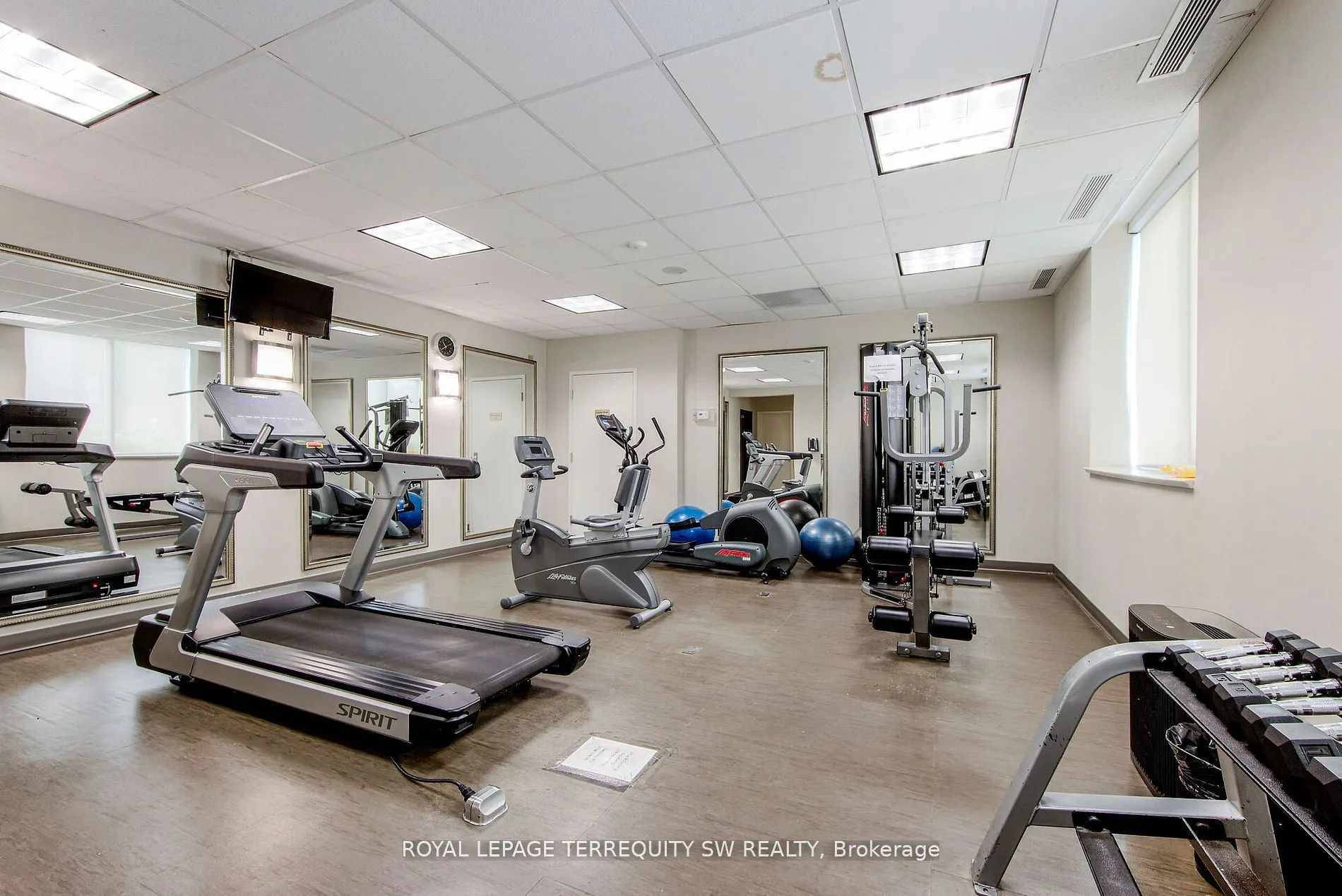 2 Clairtrell Road, #208