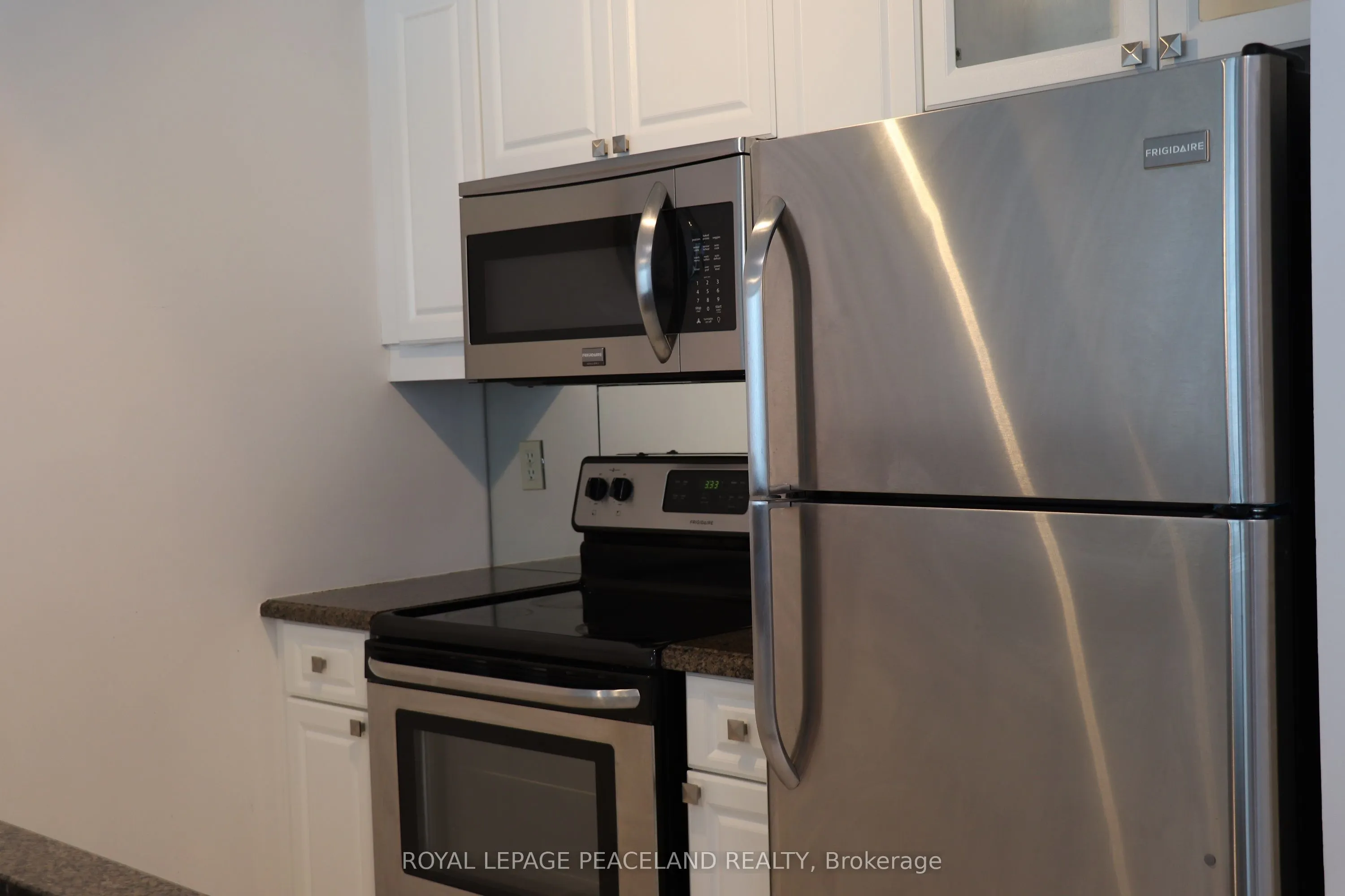 10 Queens Quay W, #1009