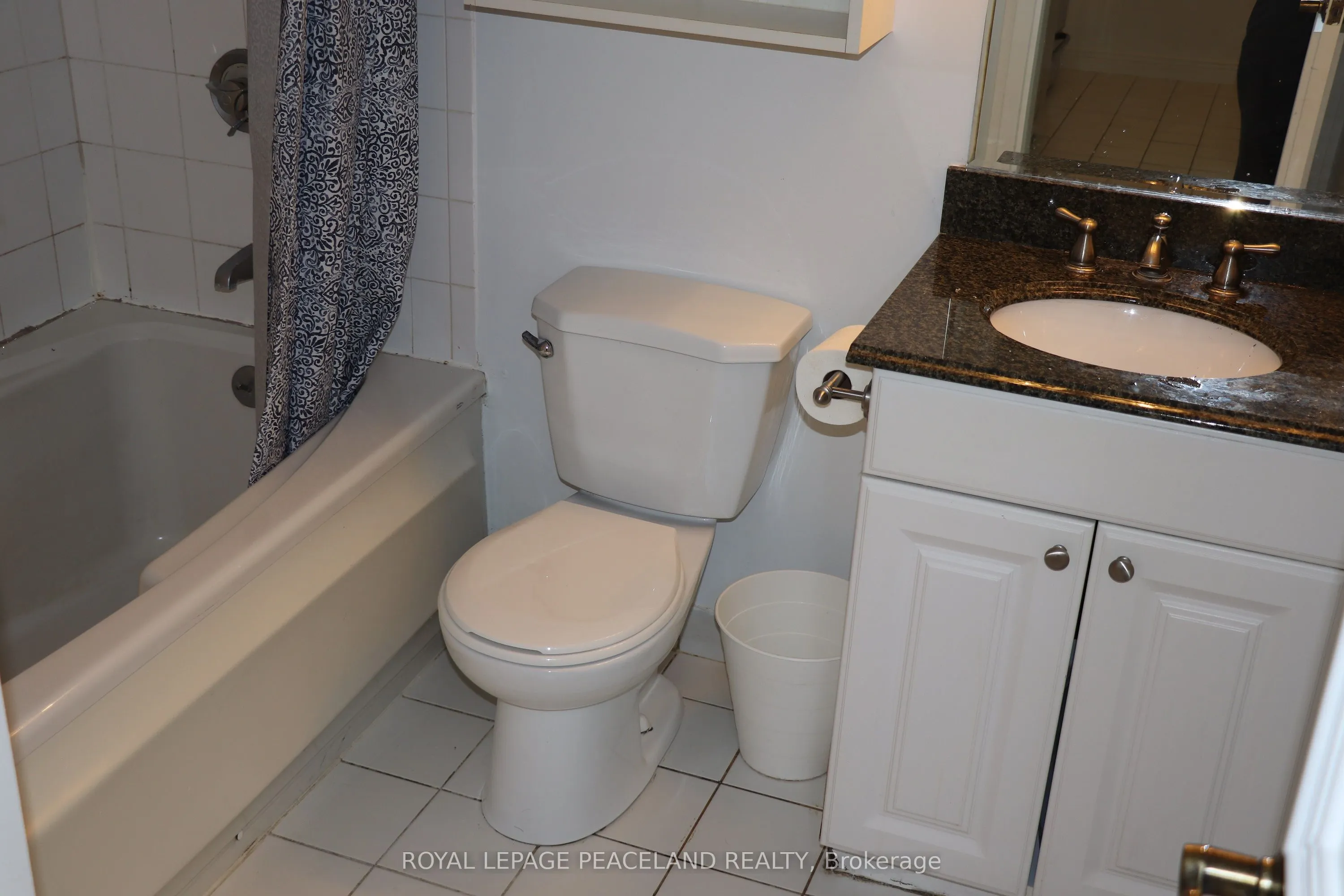 10 Queens Quay W, #1009