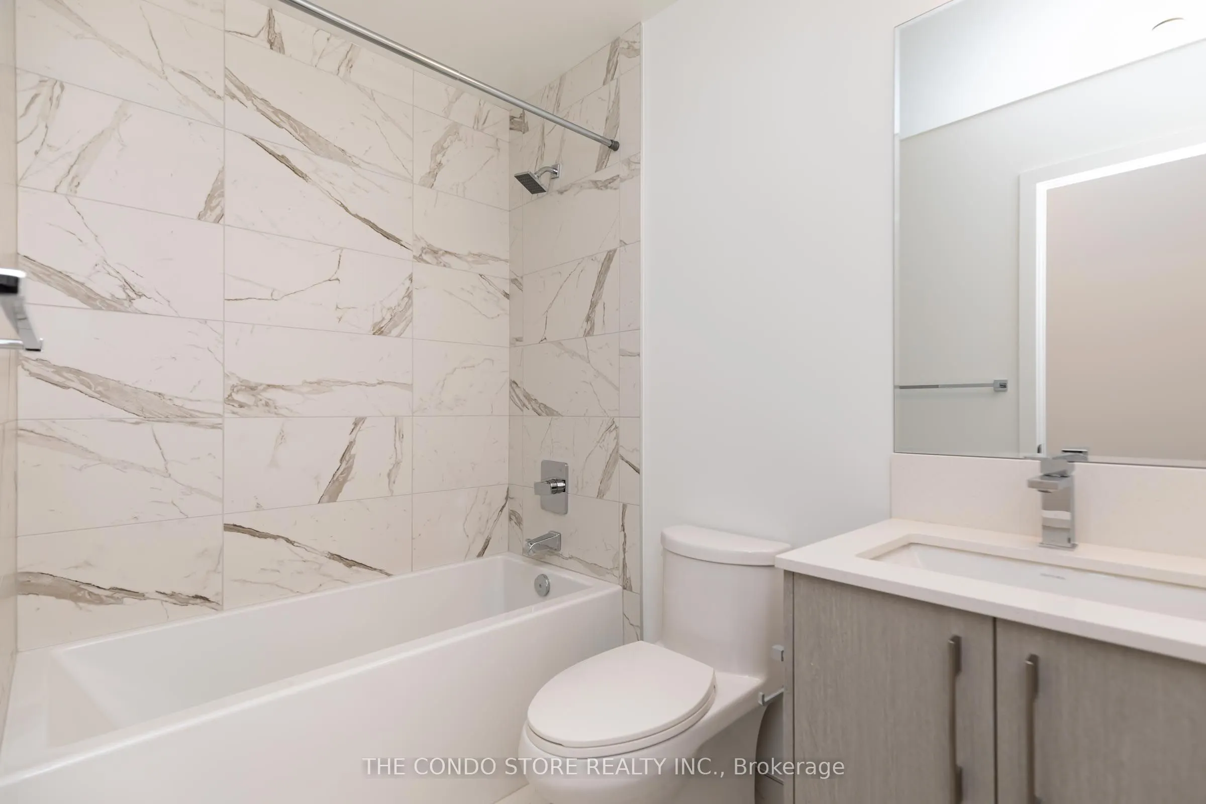 8 Manor Road W, #302