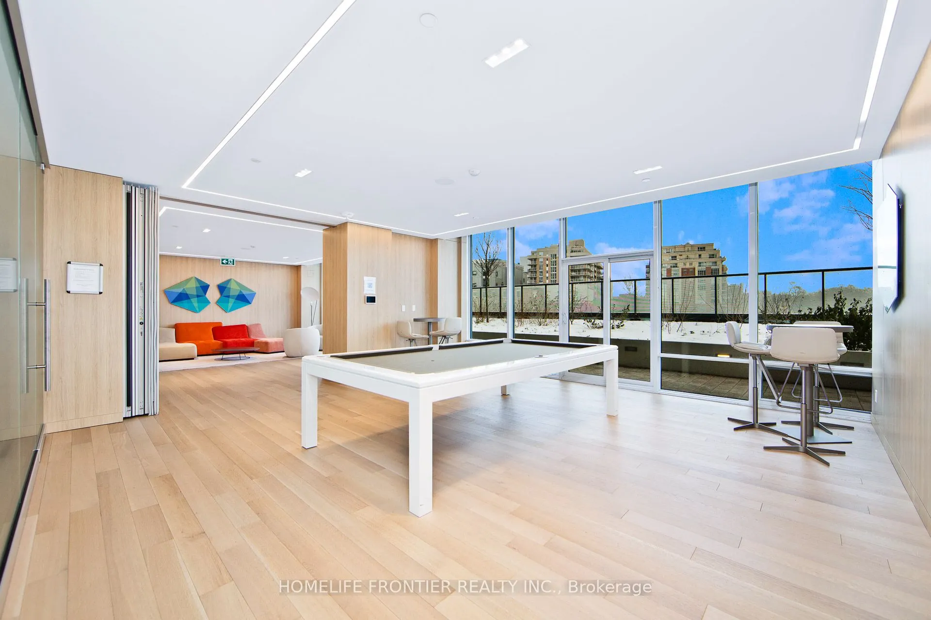 50 Ordnance Street, #2702