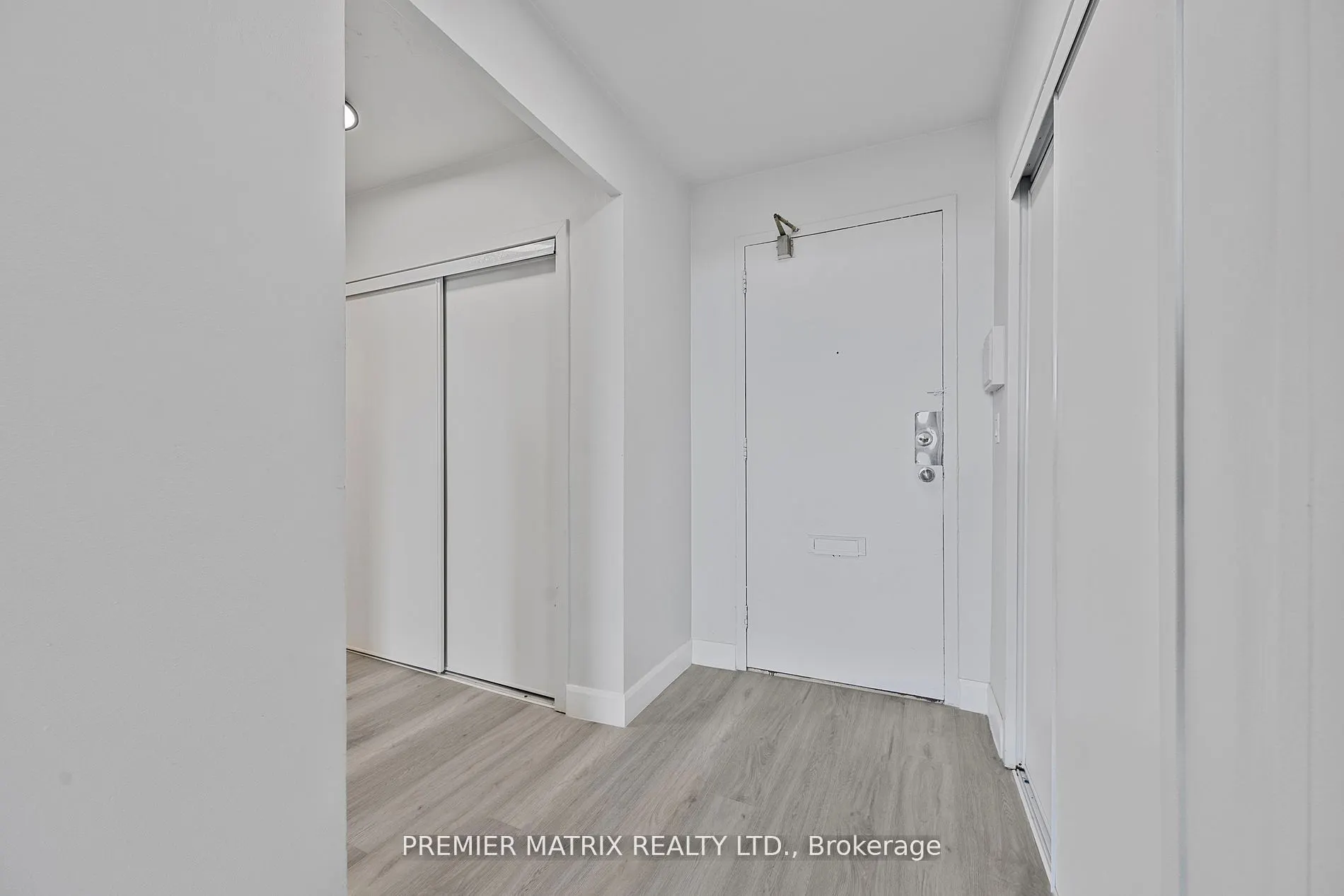 65 Thorncliffe Park Drive, #2108