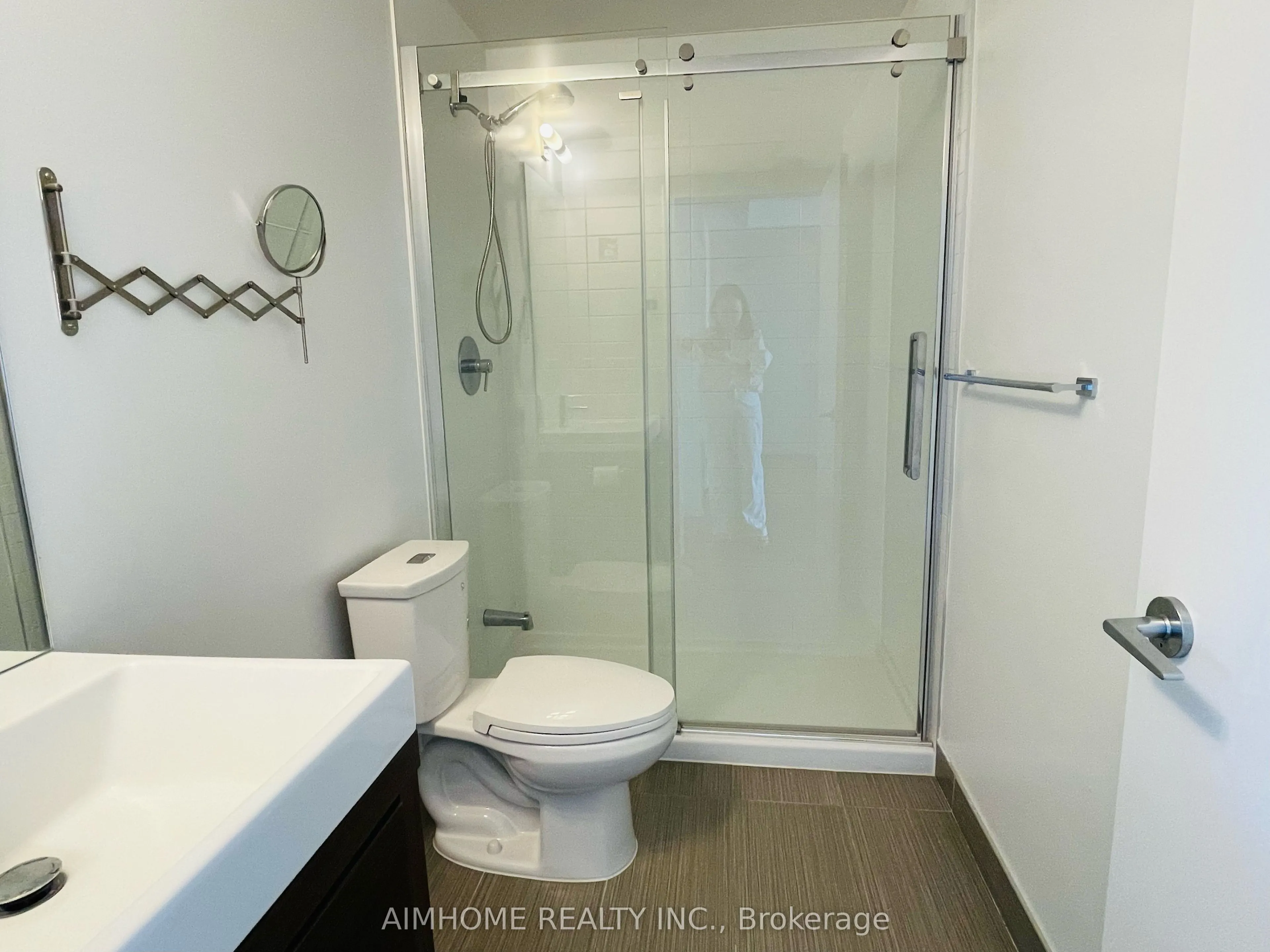 66 Forest Manor Road, #1807