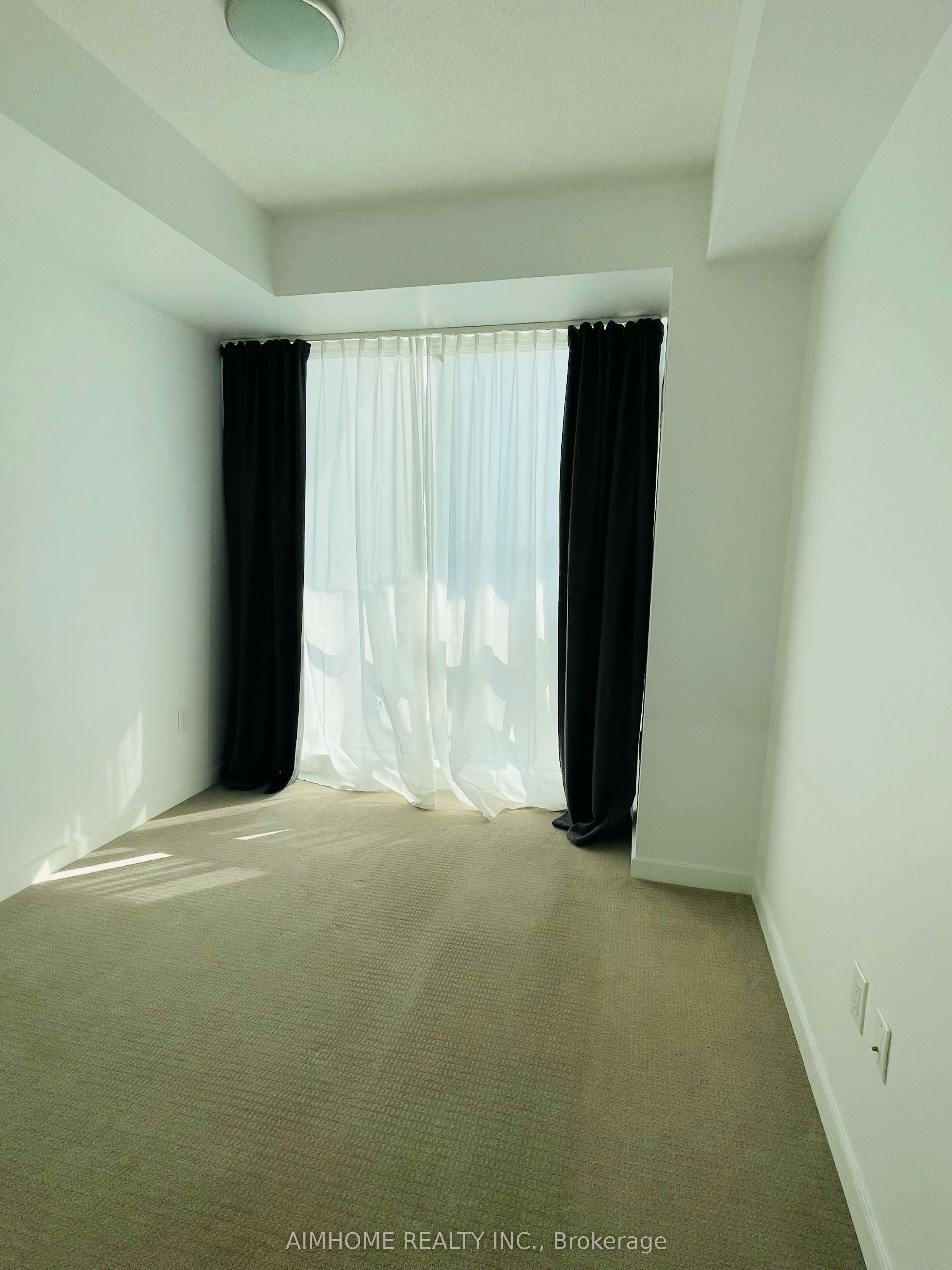 66 Forest Manor Road, #1807