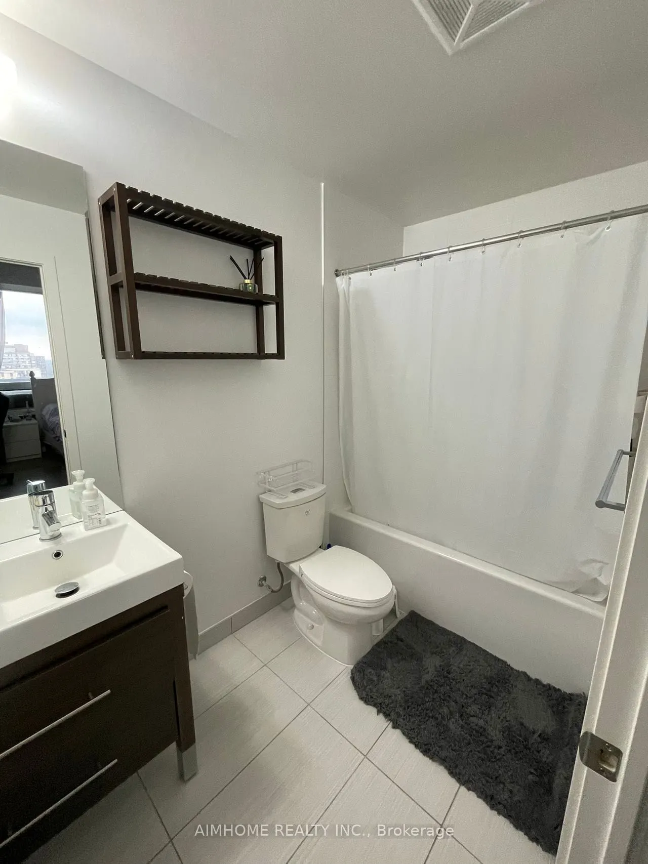 66 Forest Manor Road, #1807